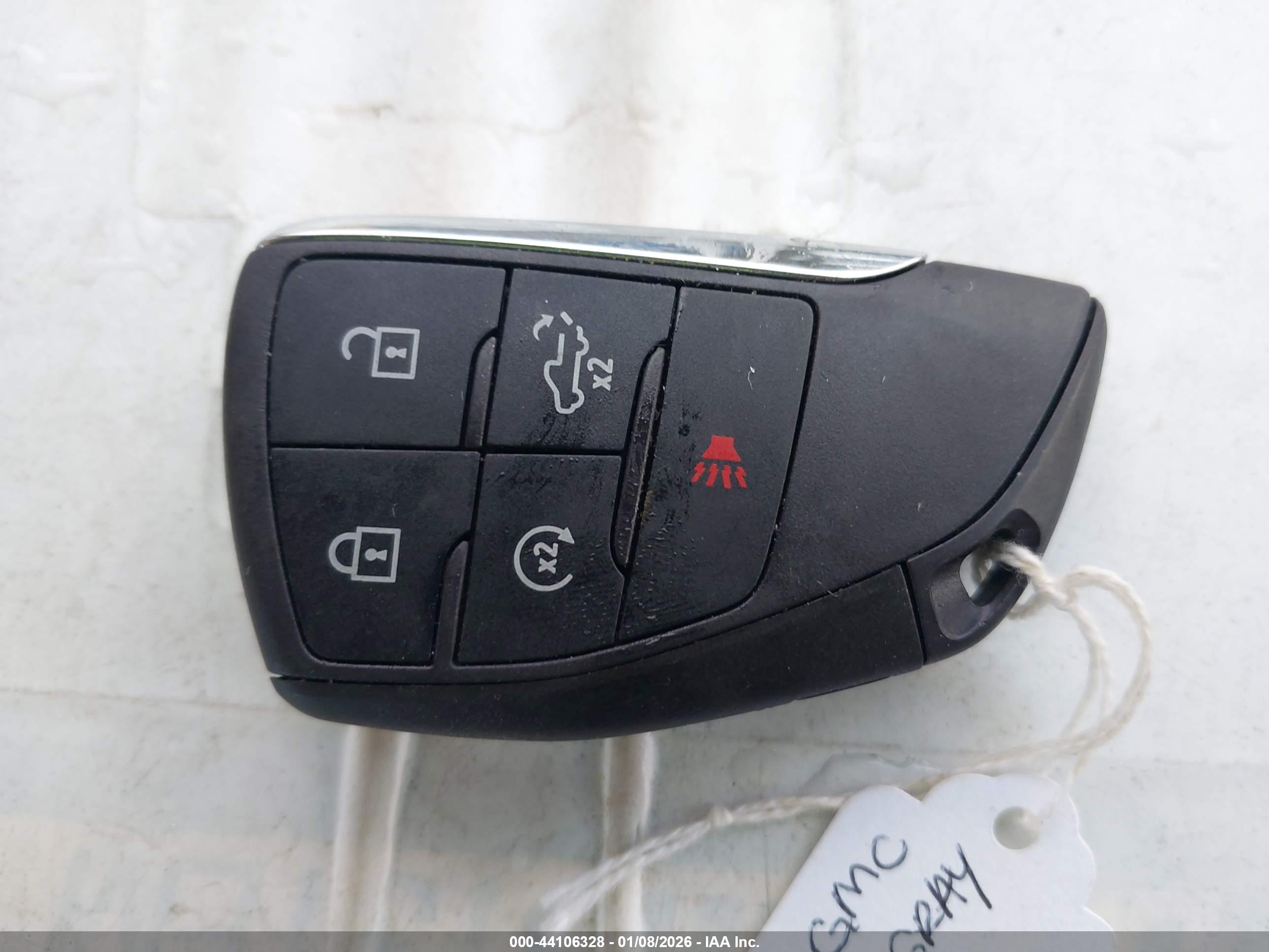GMC SIERRA image 11