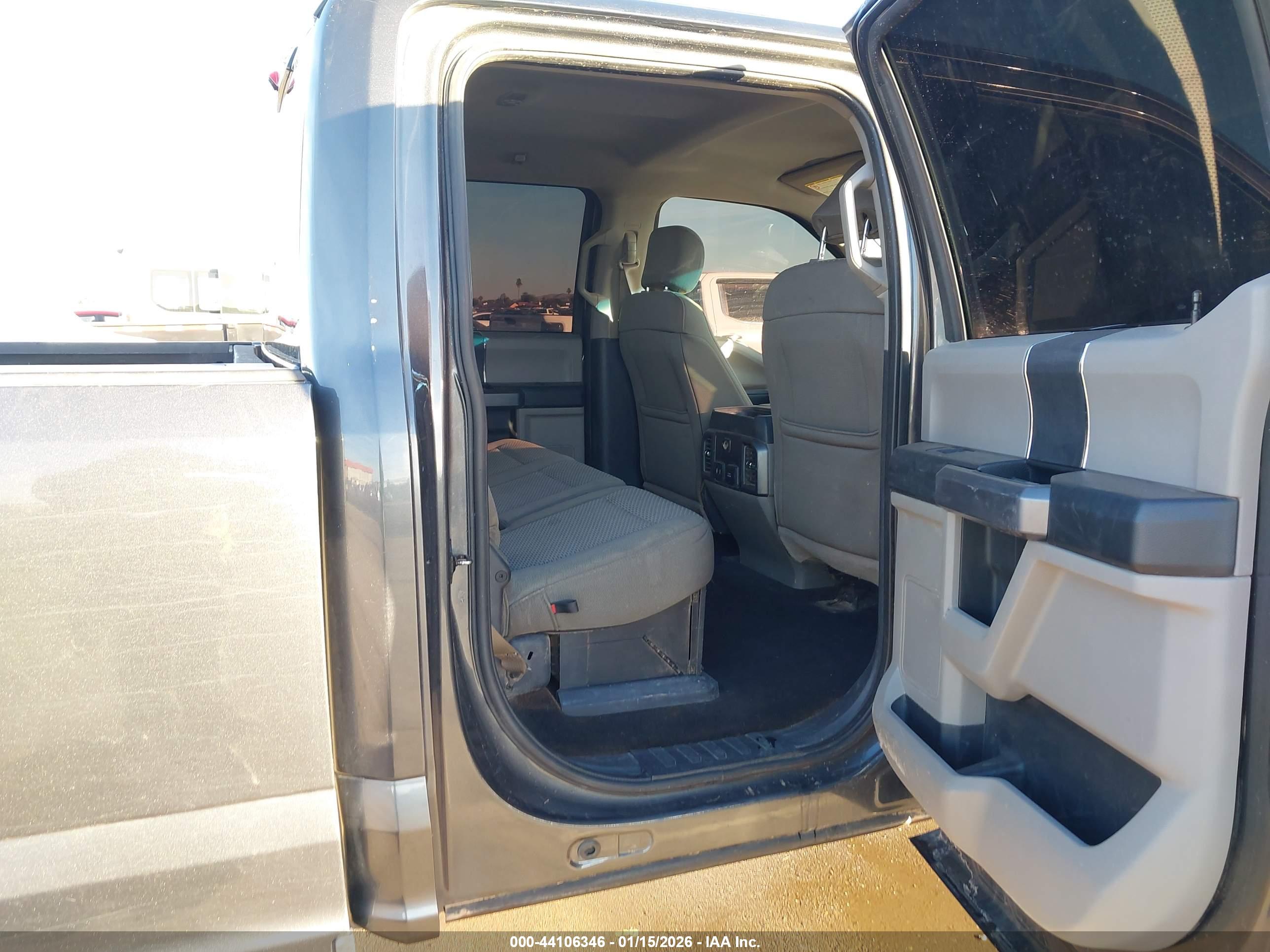 FORD F-450 image 7