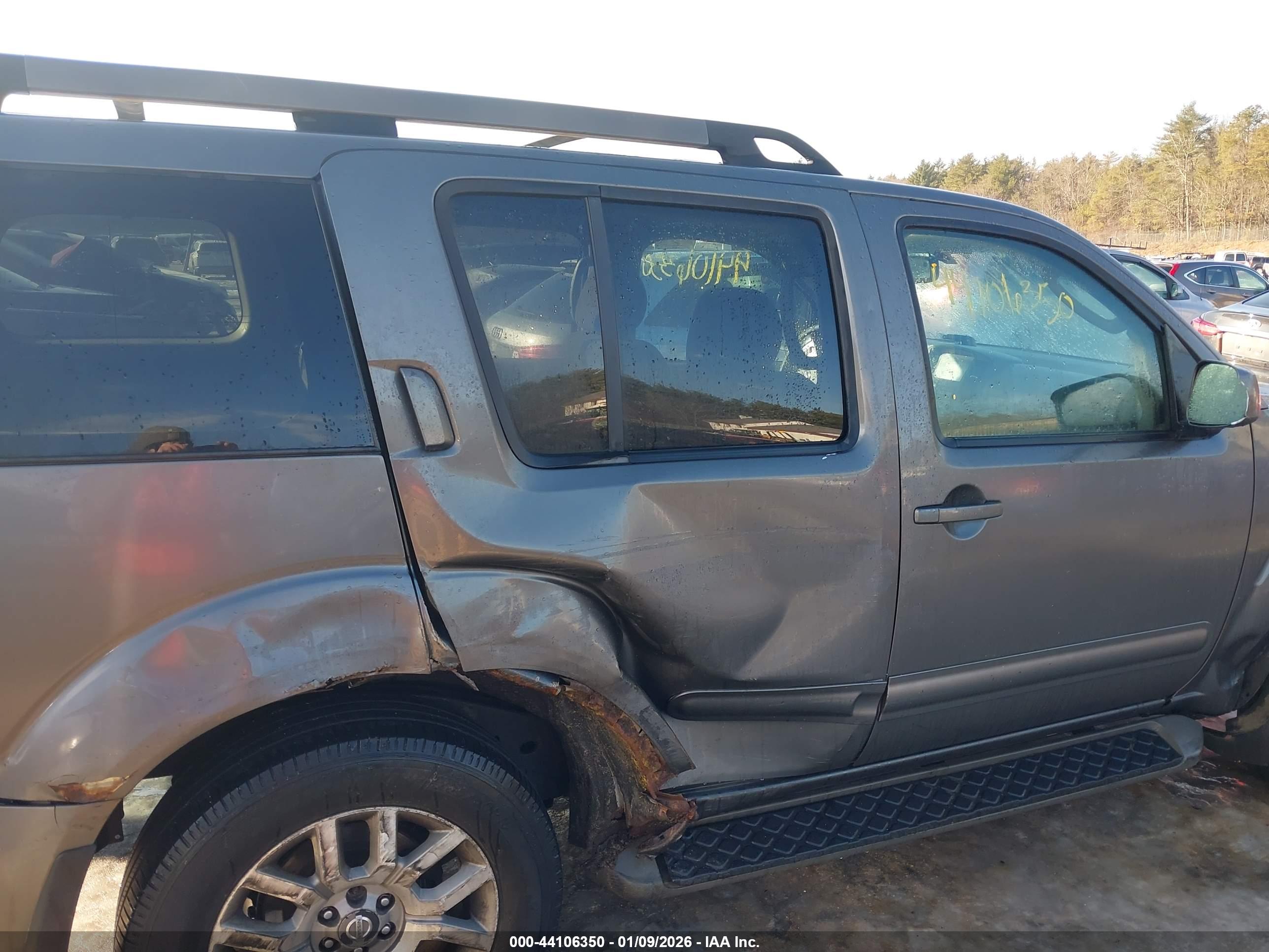 NISSAN PATHFINDER image 6