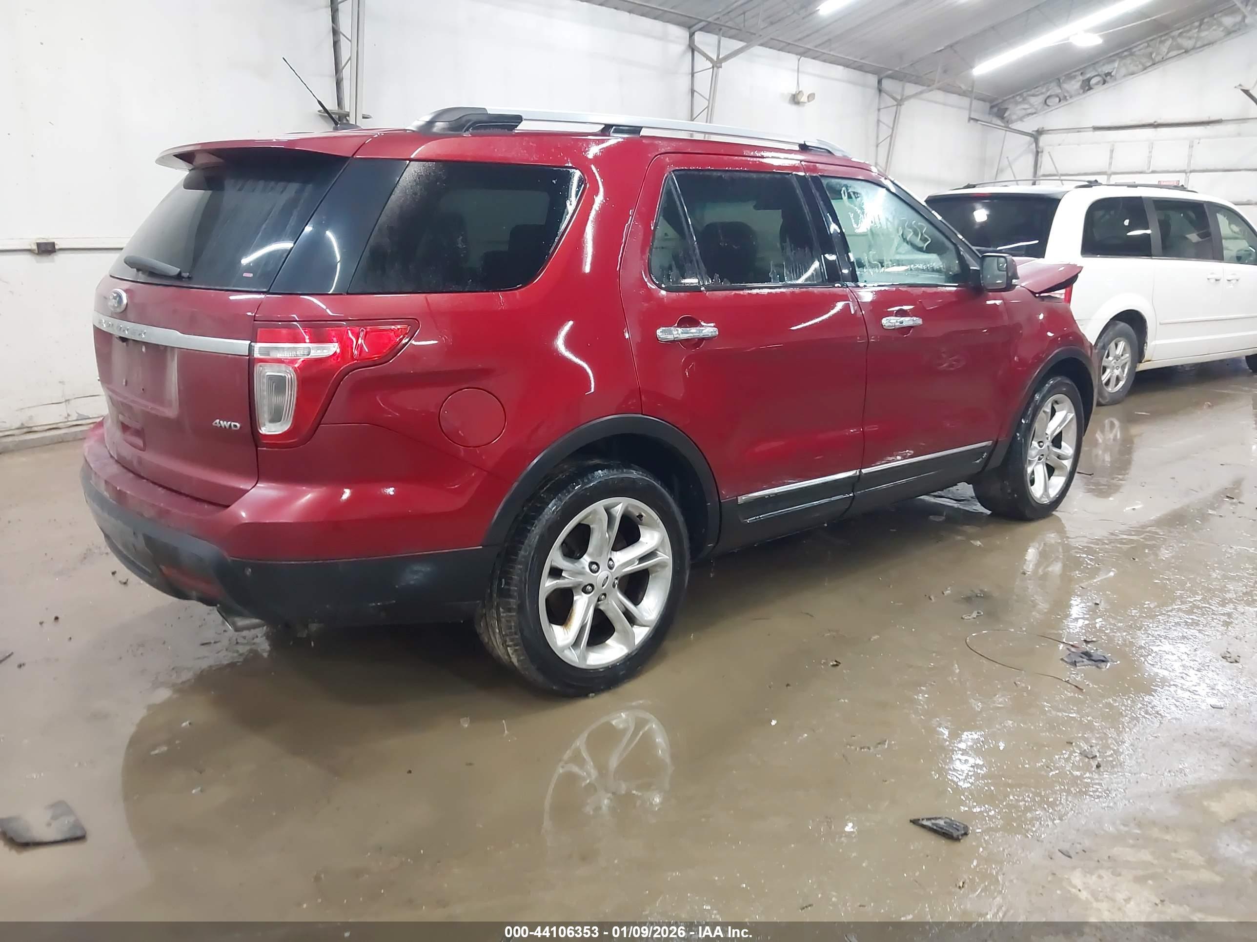 FORD EXPLORER image 4