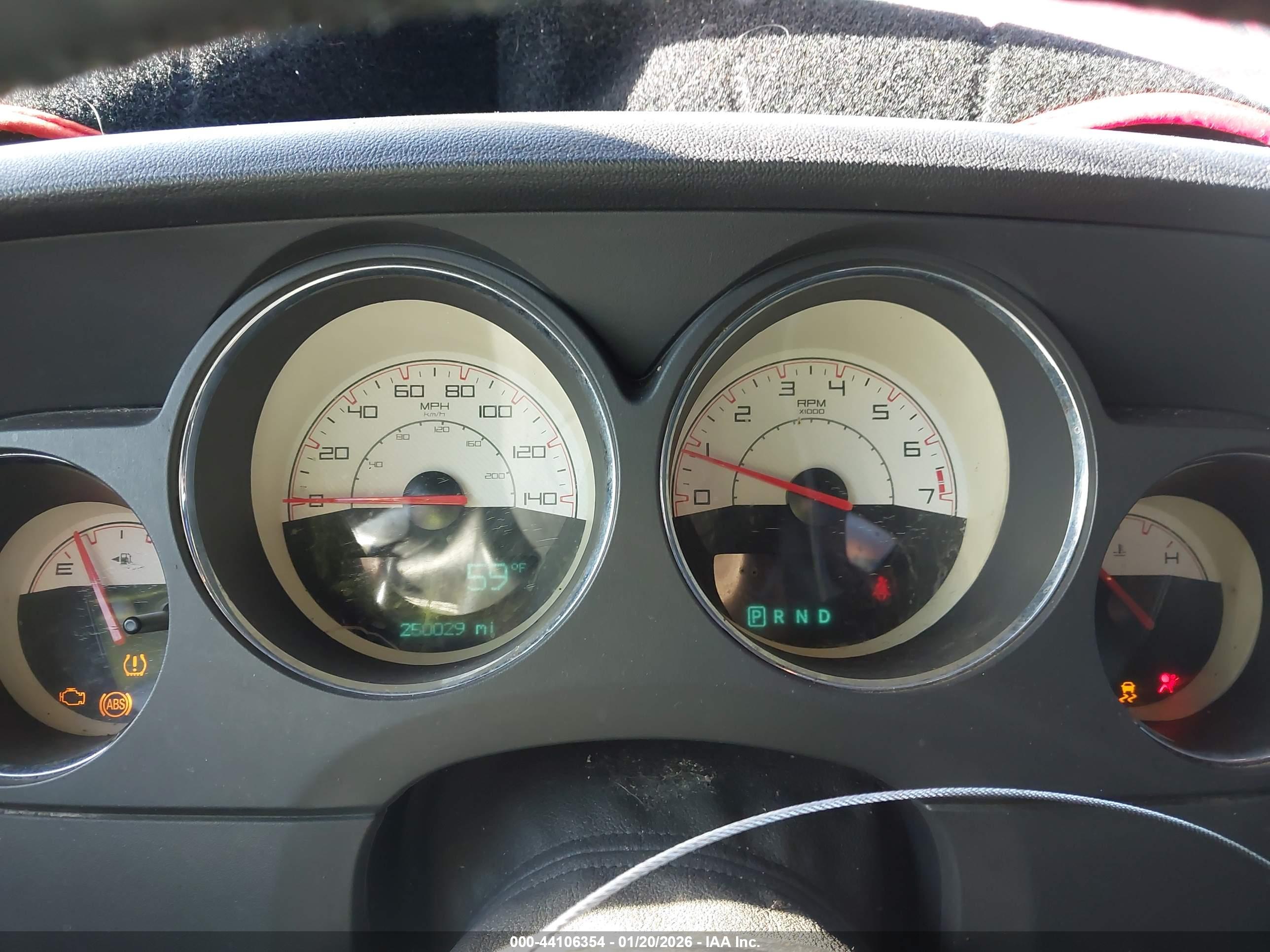 DODGE CHALLENGER image 7