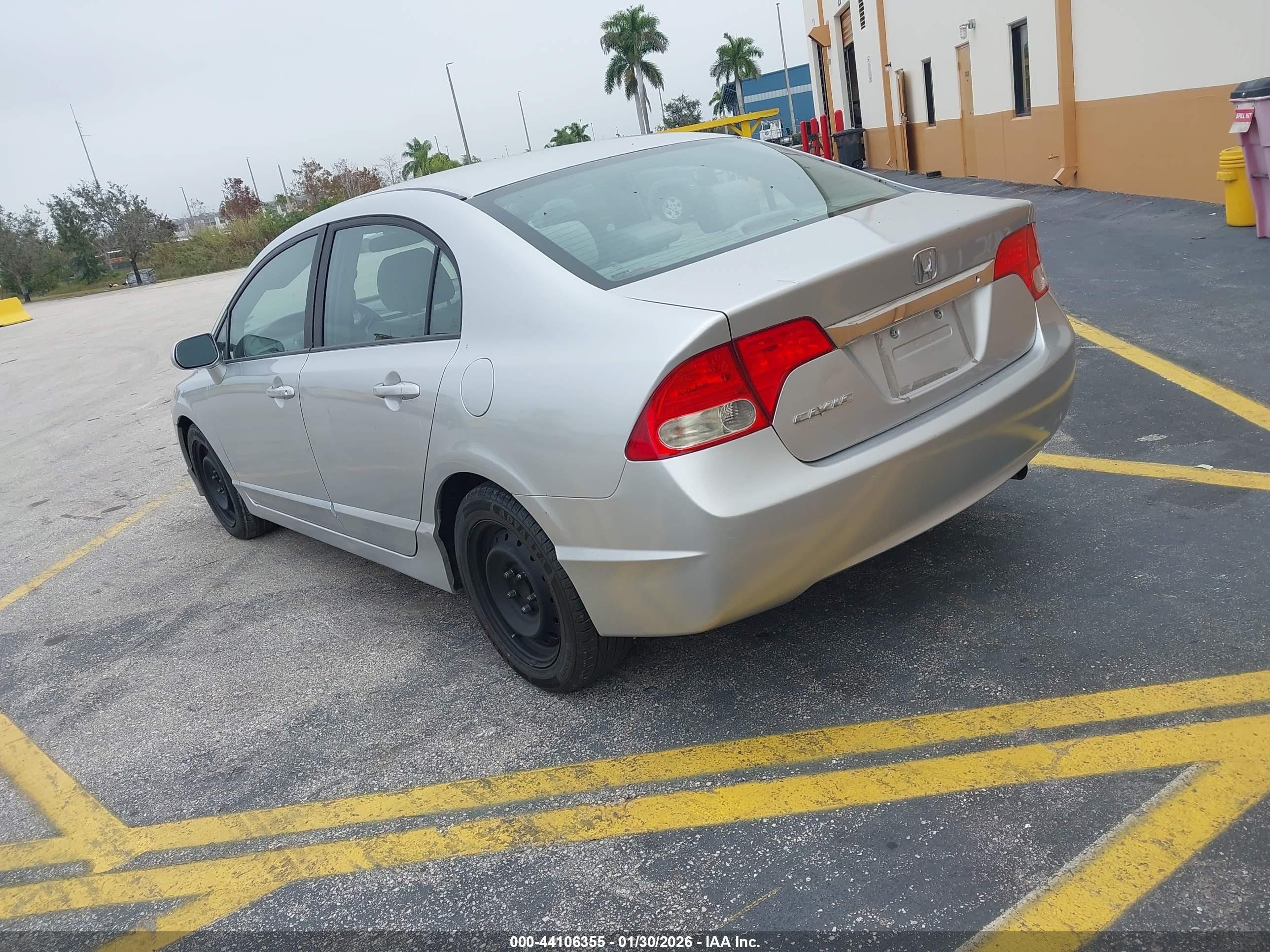 HONDA CIVIC image 3