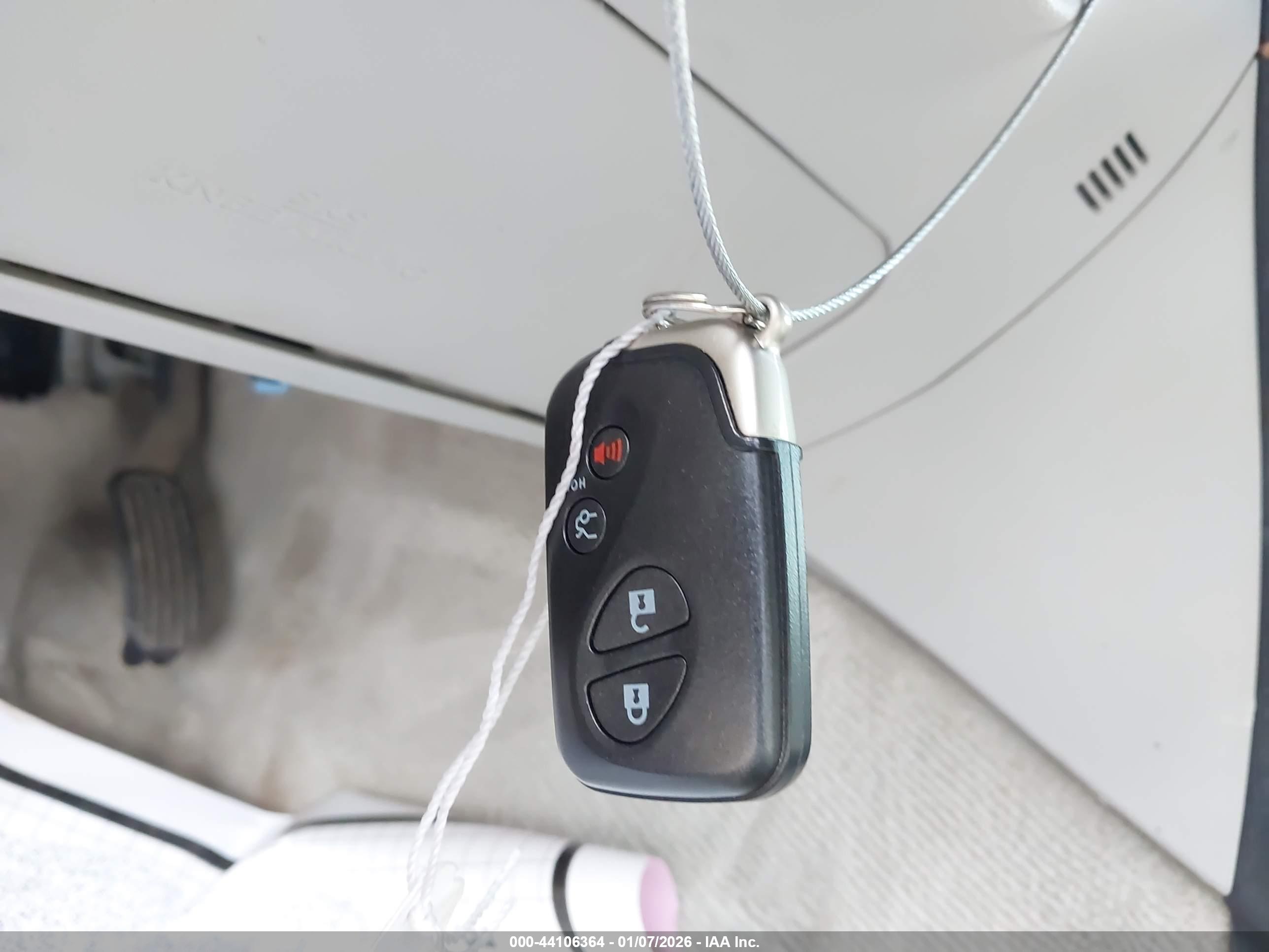 LEXUS ES image 11