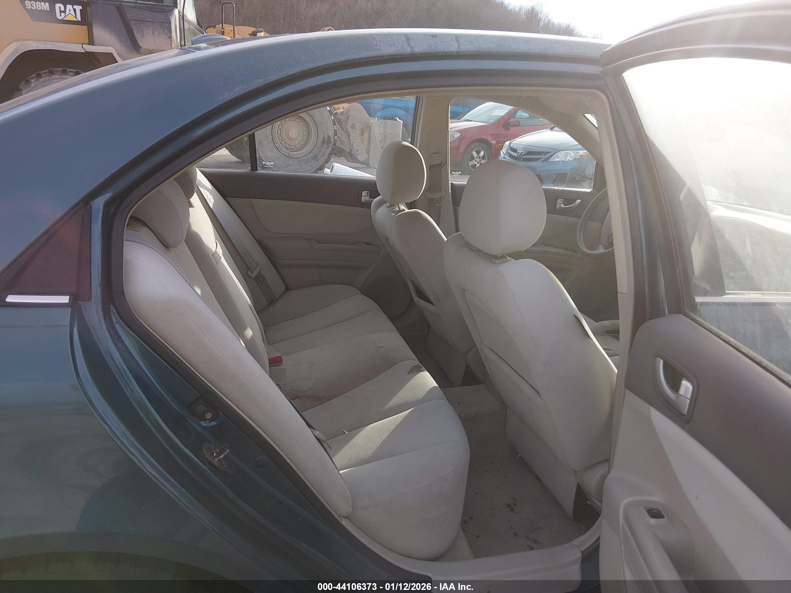 HYUNDAI SONATA image 8