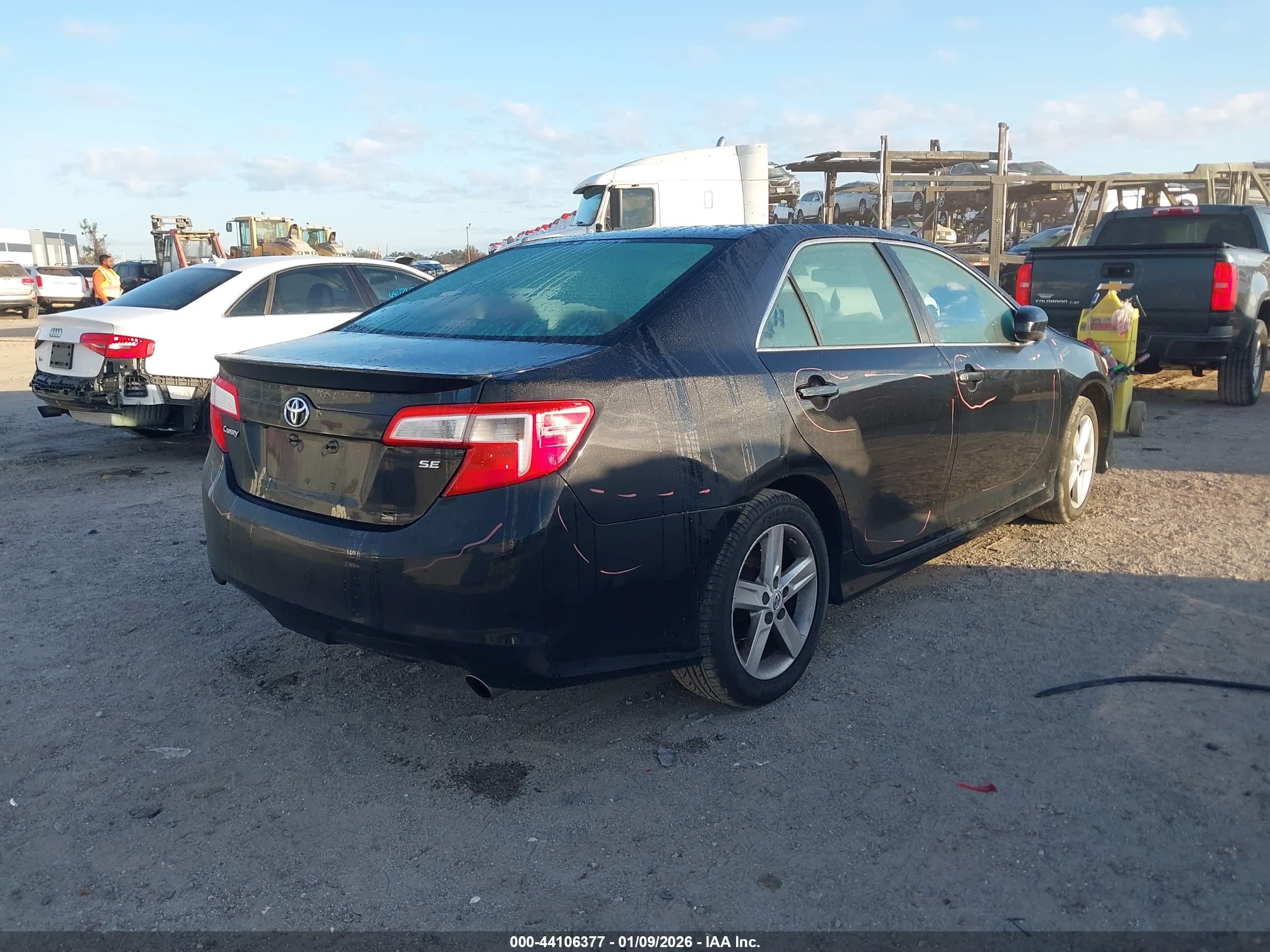 TOYOTA CAMRY image 4