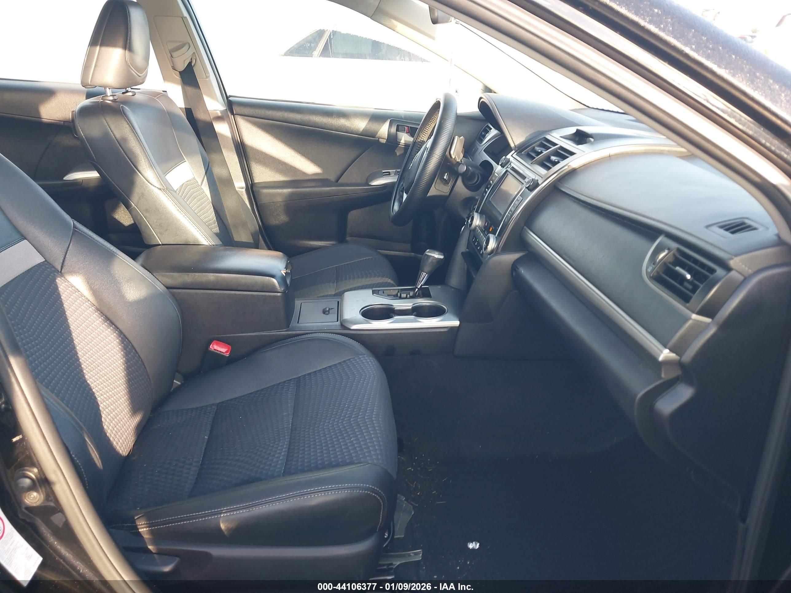 TOYOTA CAMRY image 5