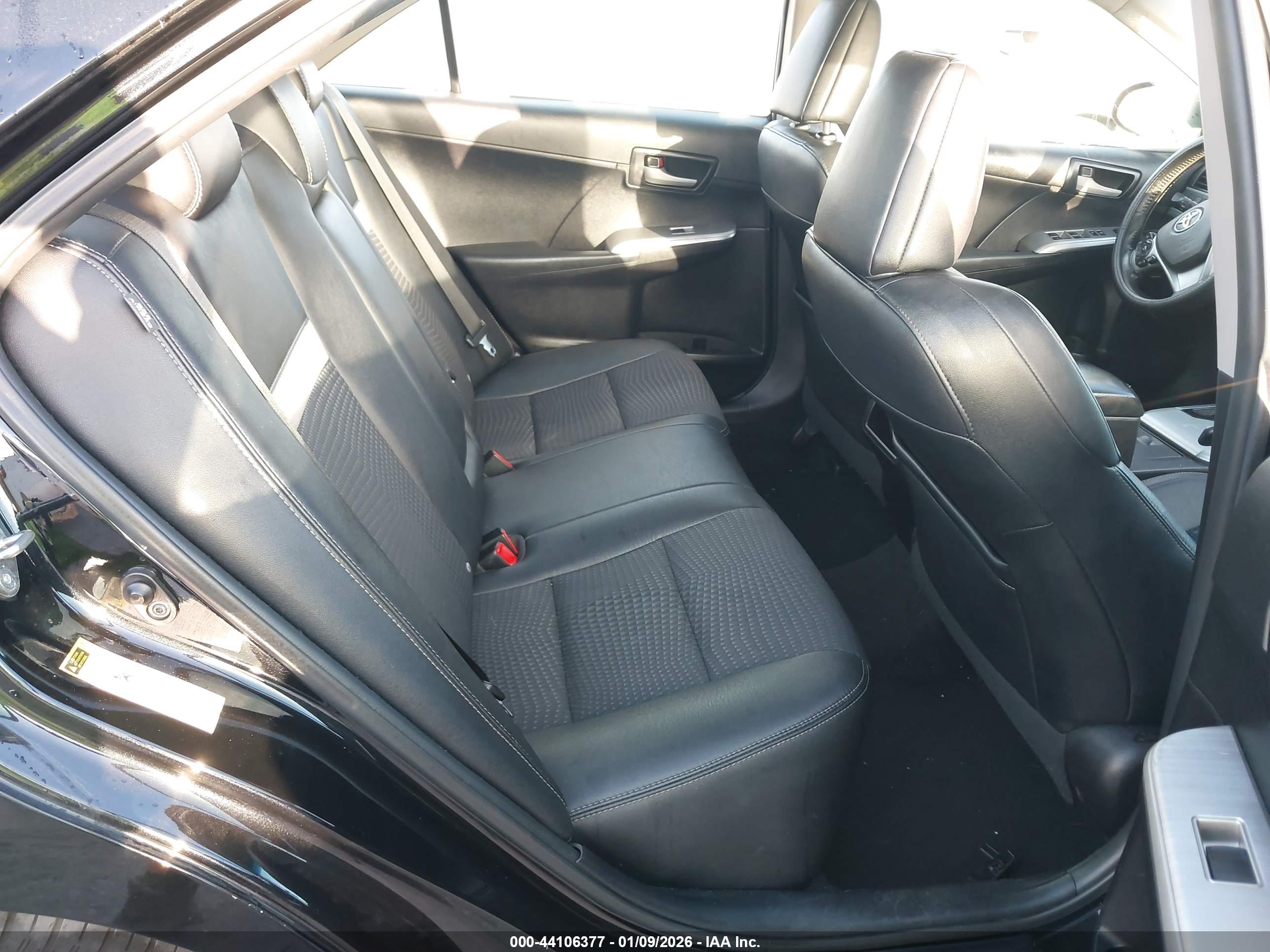 TOYOTA CAMRY image 8