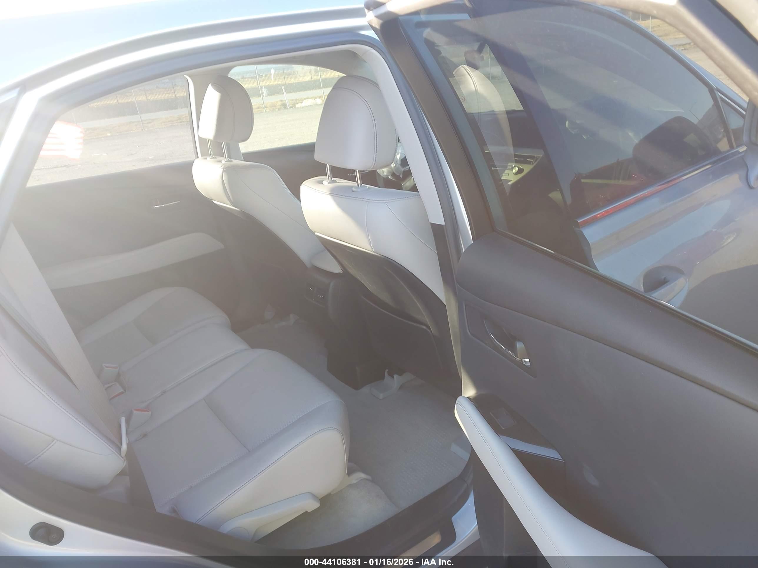 LEXUS RX image 8