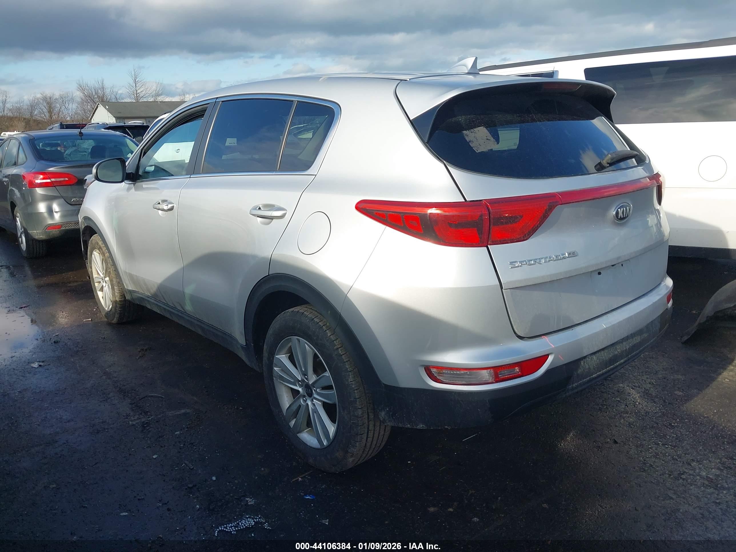 KIA SPORTAGE image 3