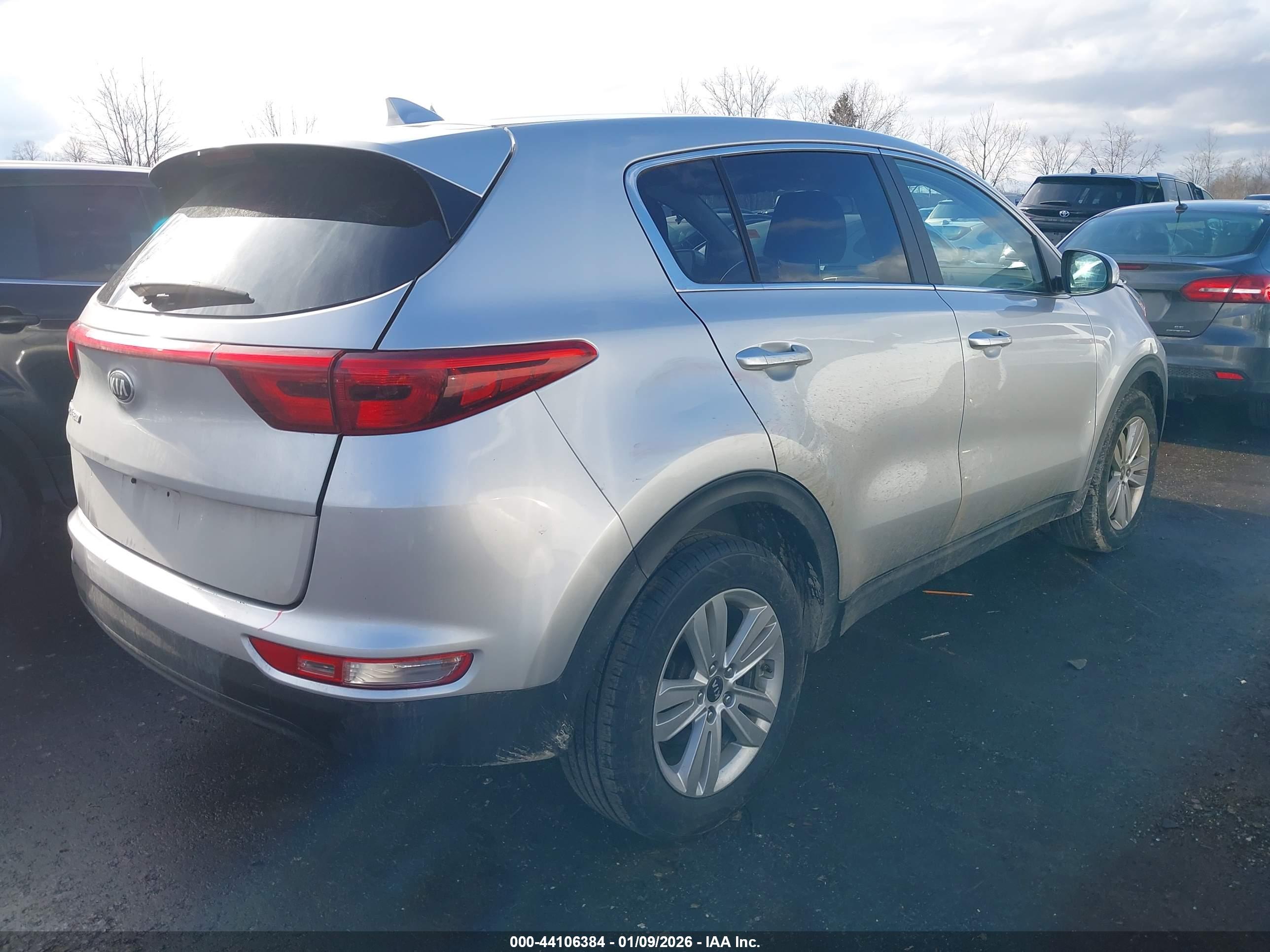 KIA SPORTAGE image 4