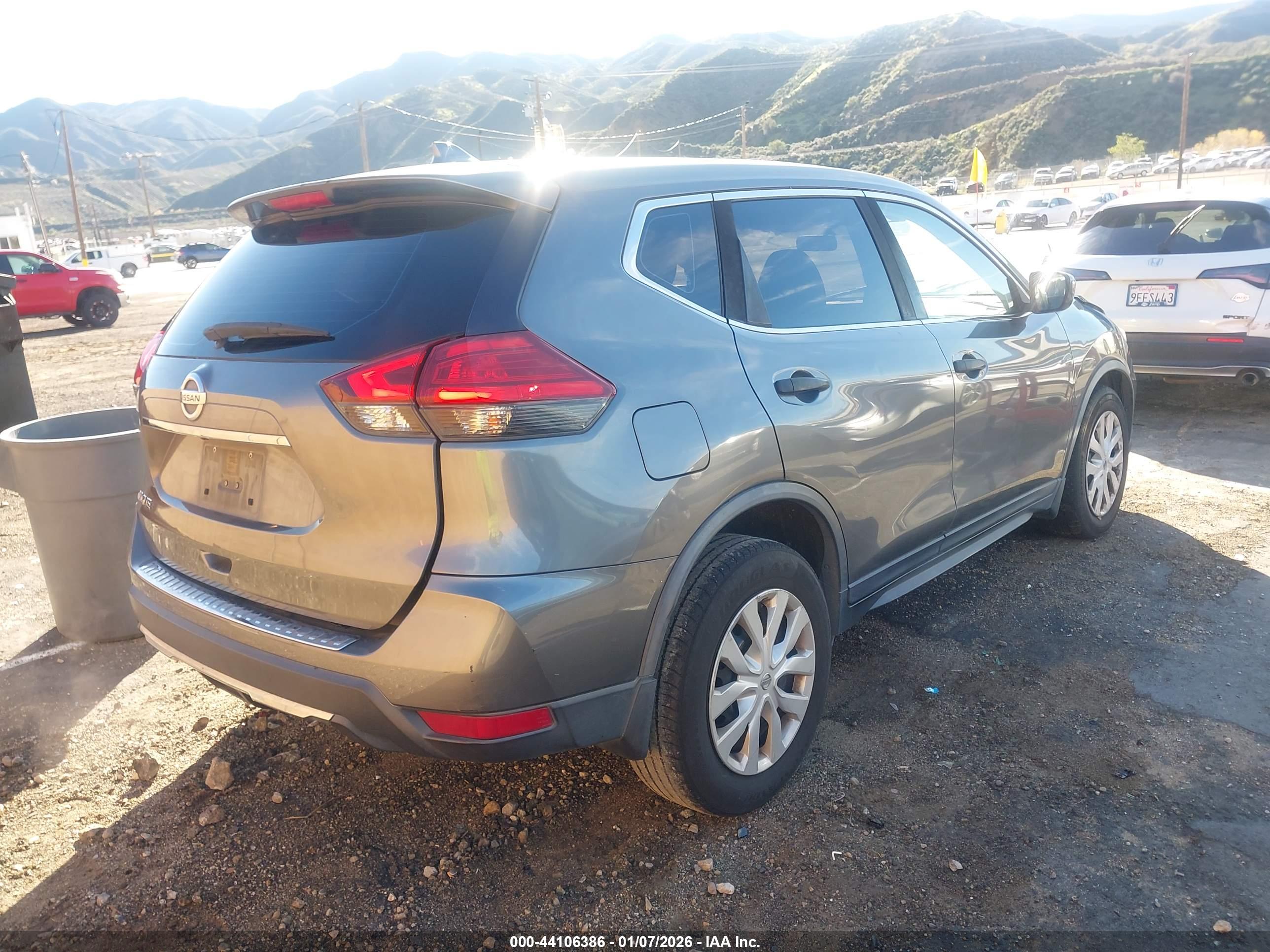 NISSAN ROGUE image 4