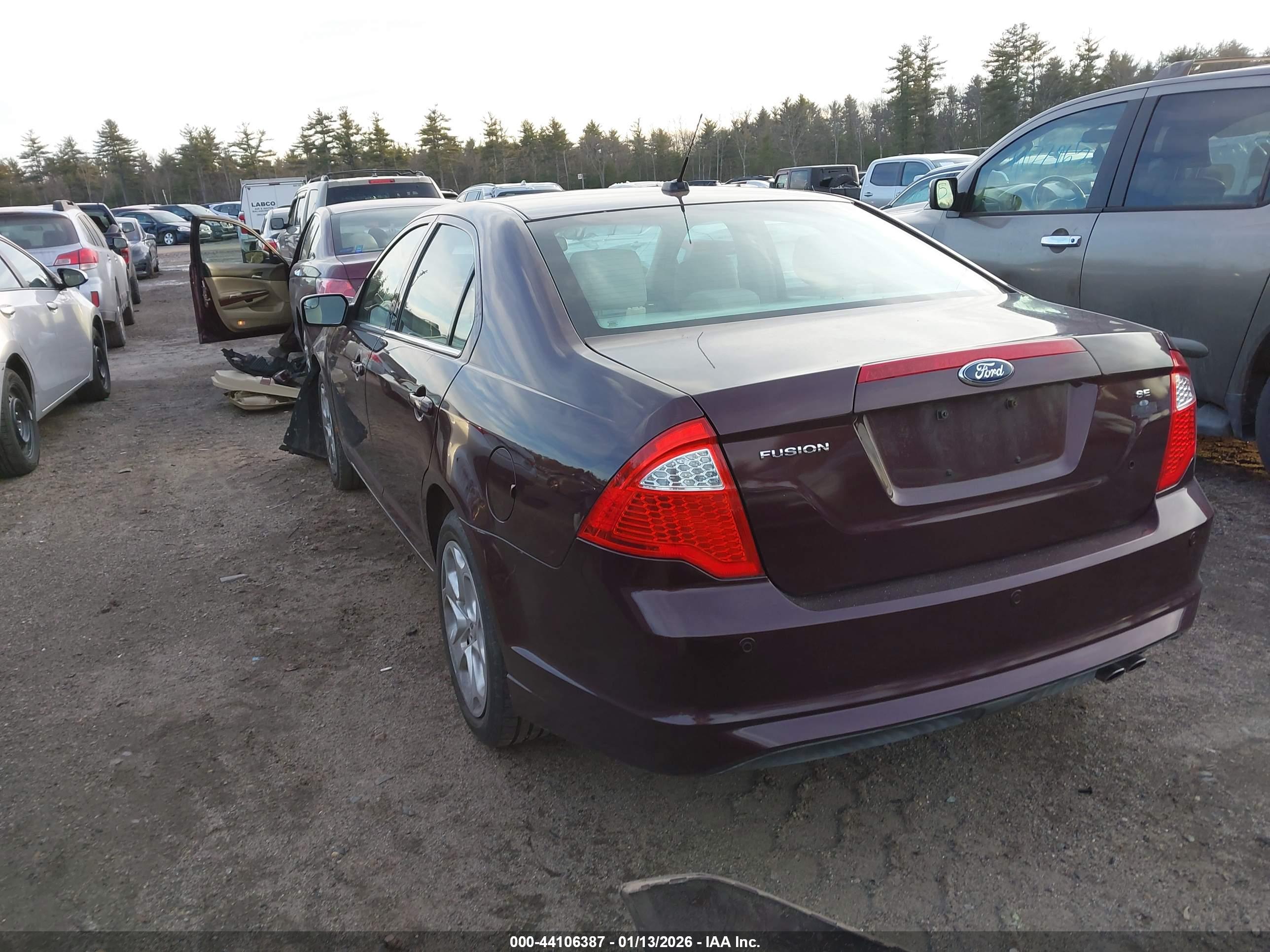 FORD FUSION image 3