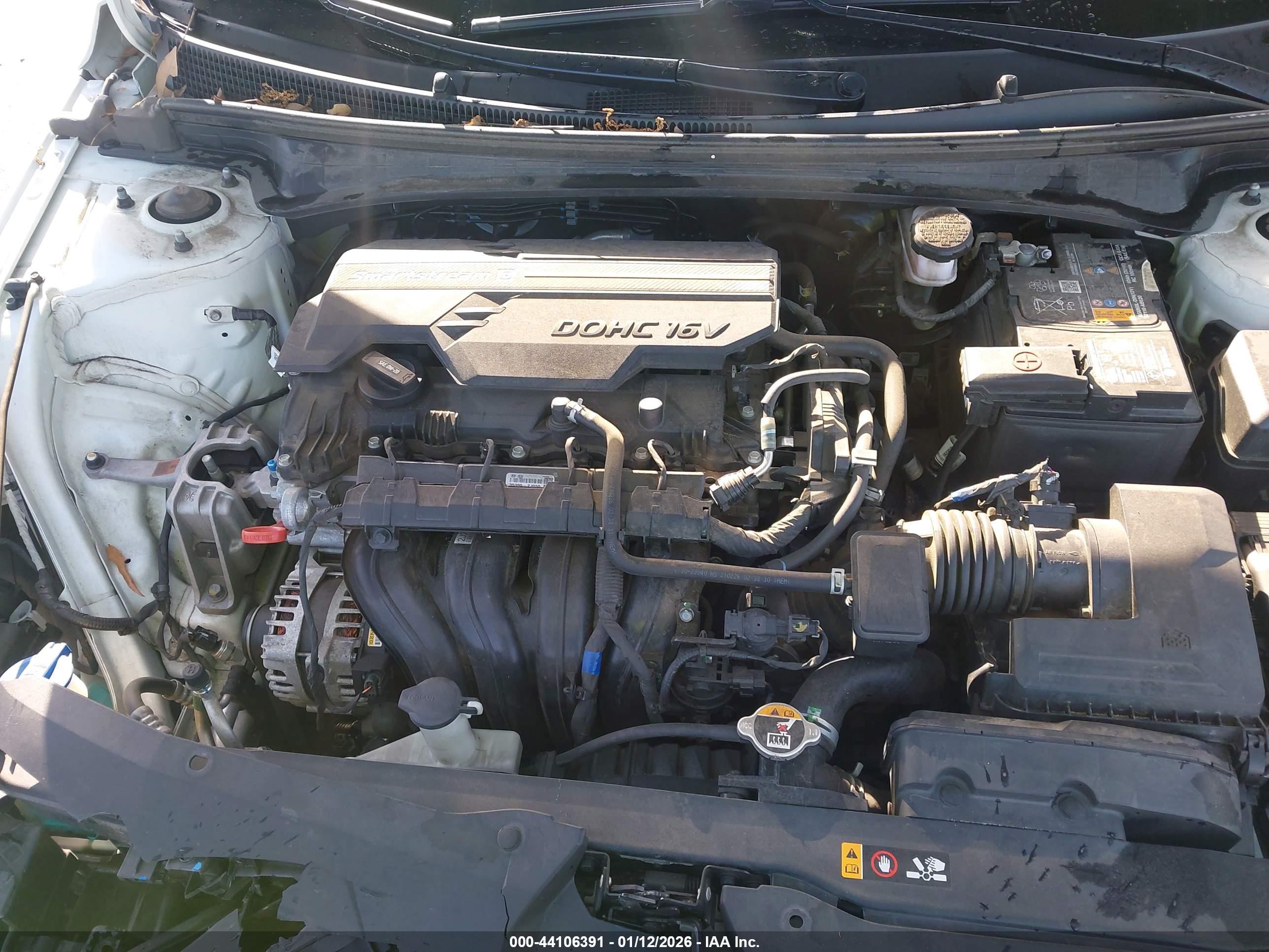 HYUNDAI ELANTRA image 10