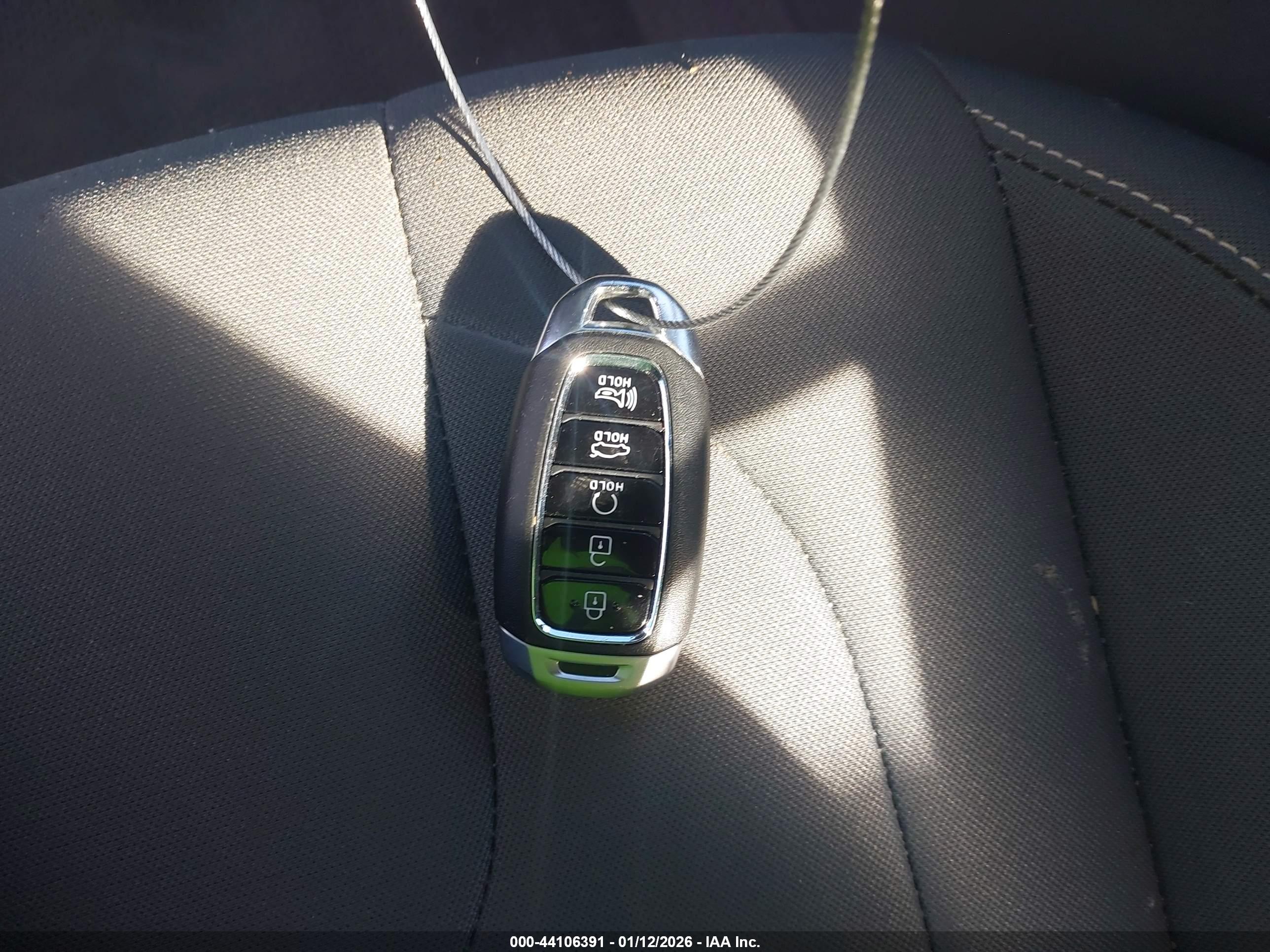 HYUNDAI ELANTRA image 11
