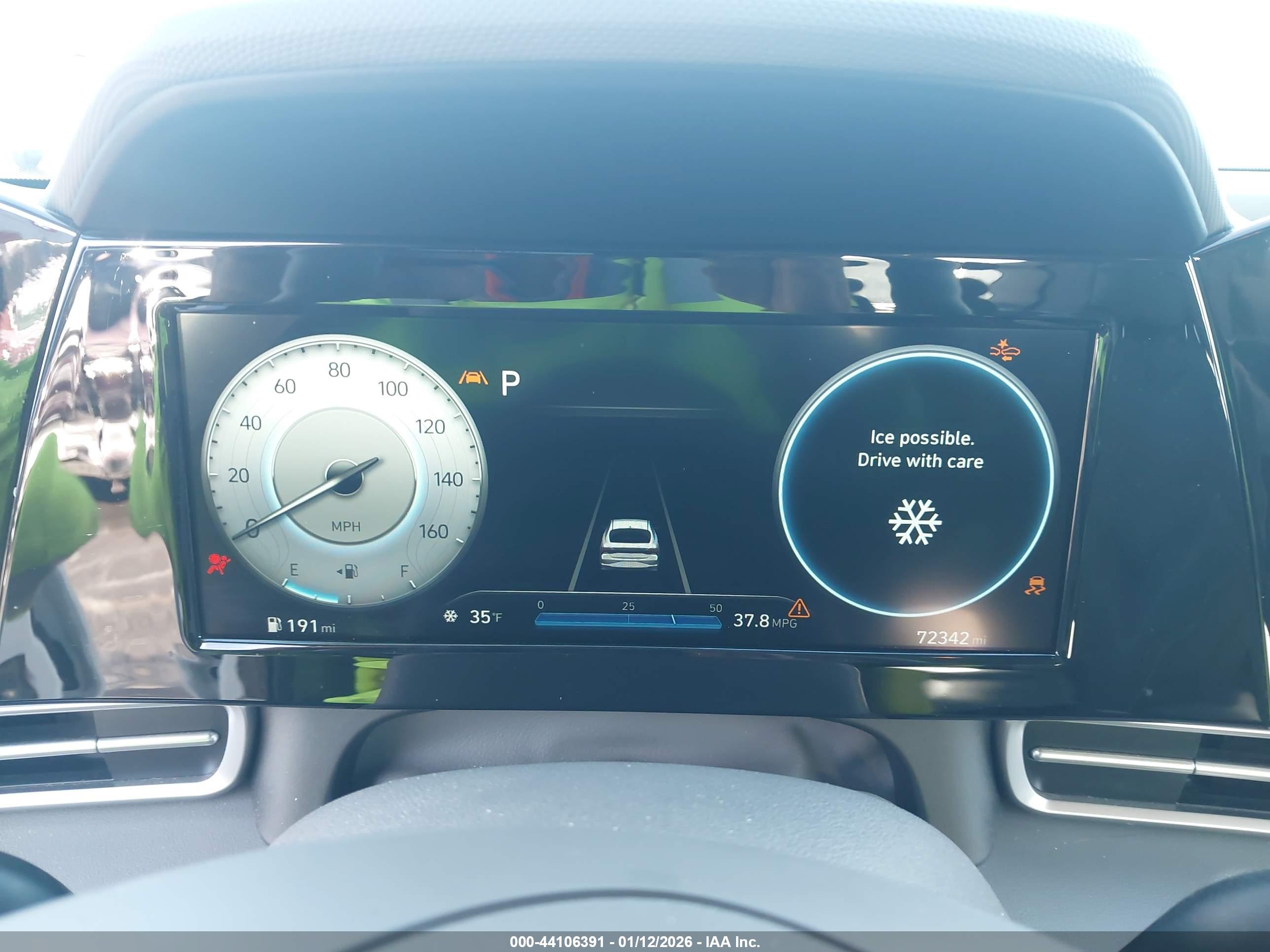 HYUNDAI ELANTRA image 7