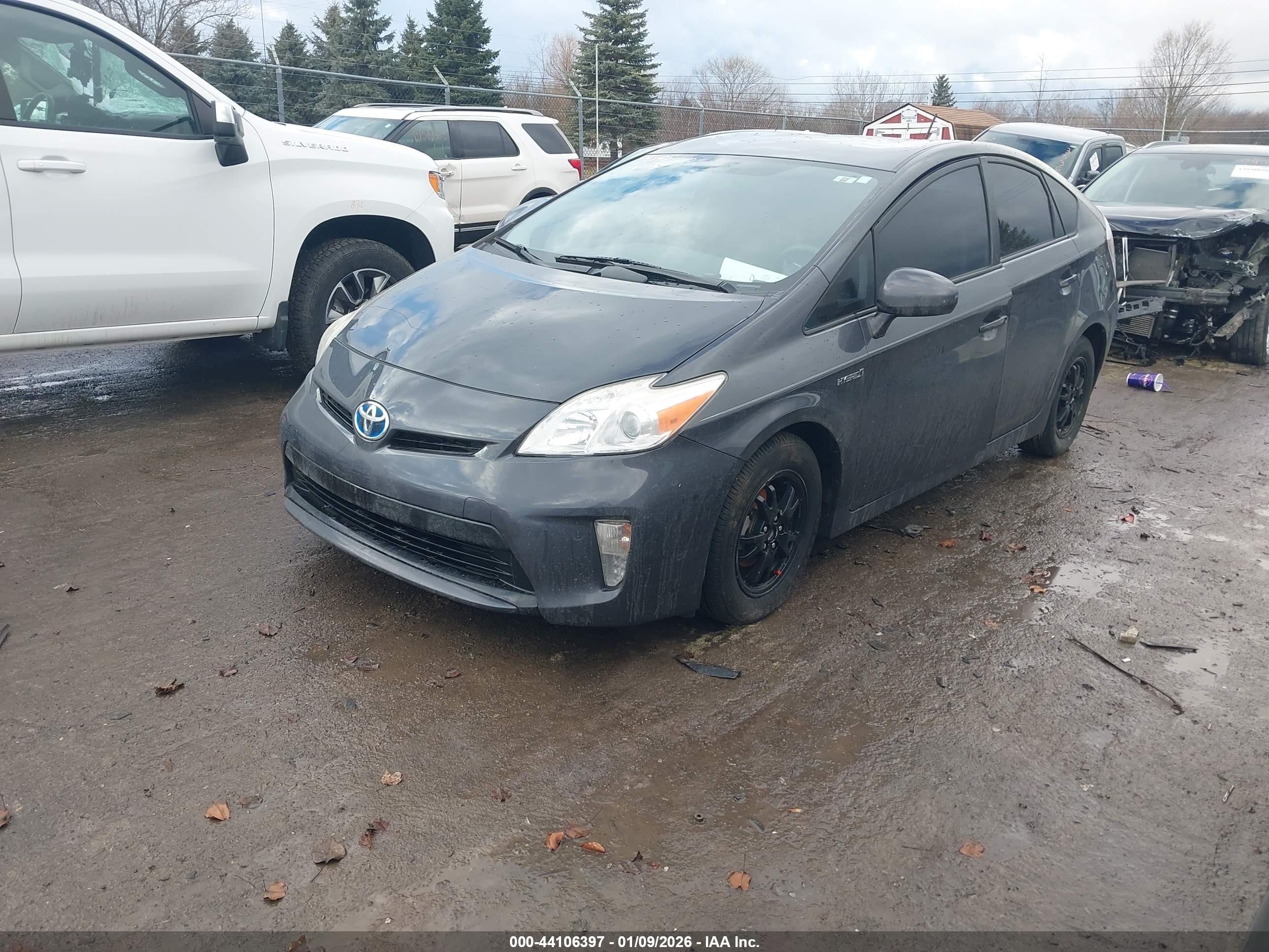 TOYOTA PRIUS image 2