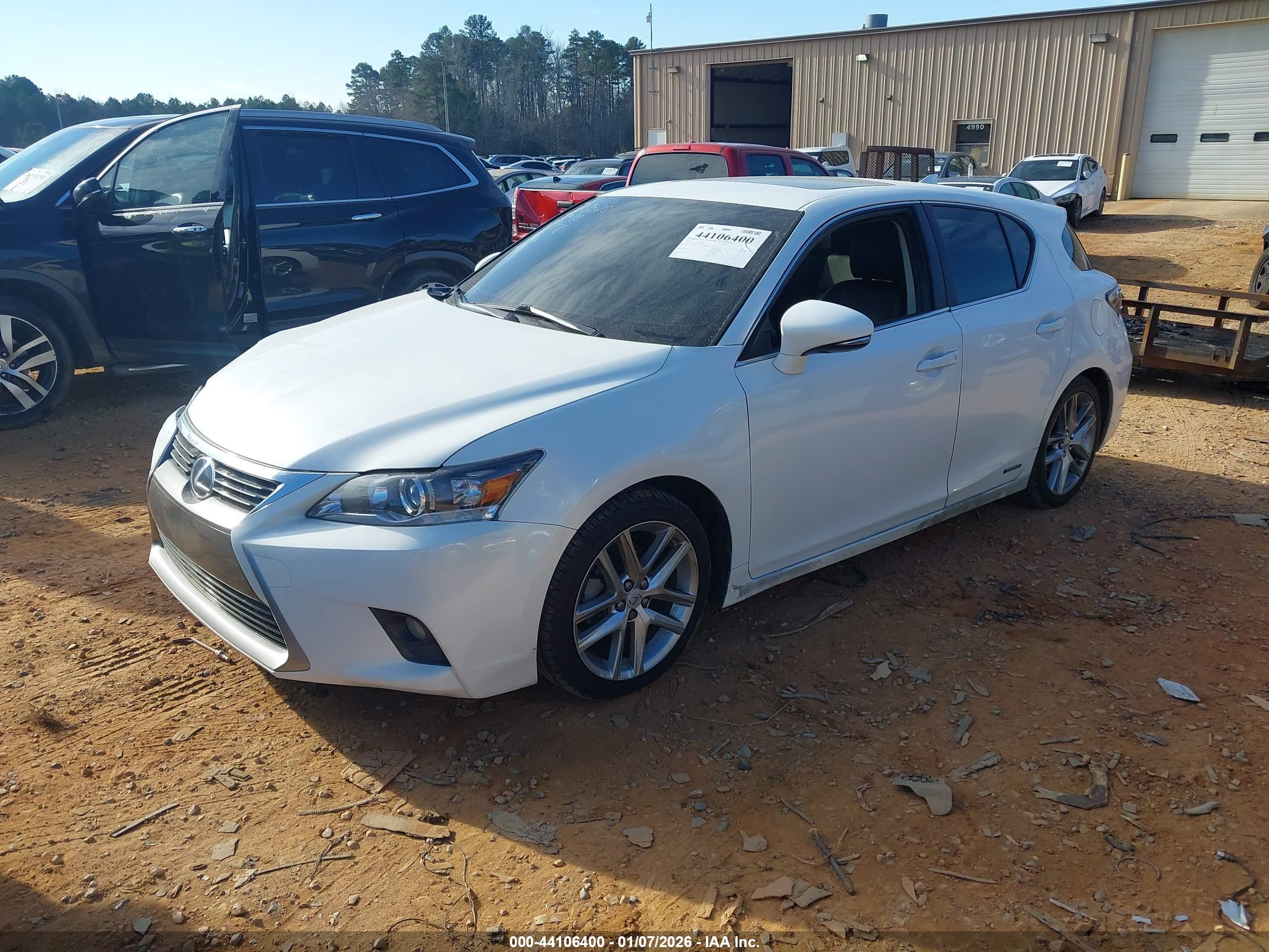 LEXUS CT image 2