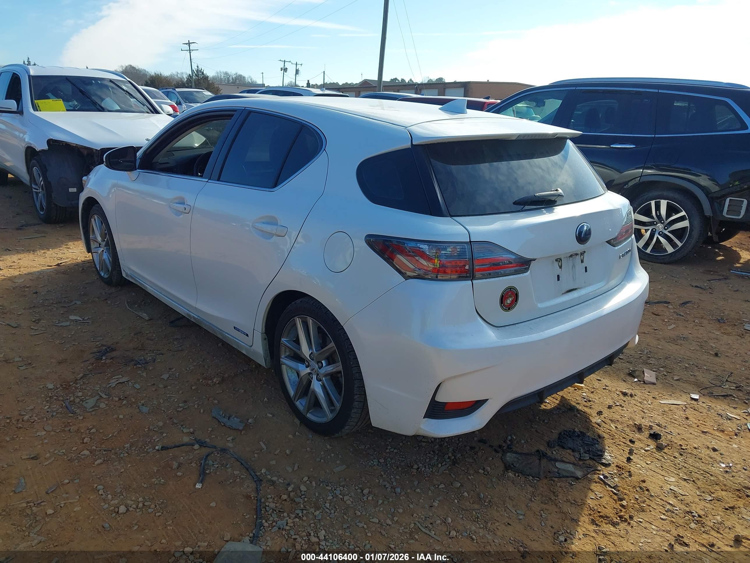 LEXUS CT image 3