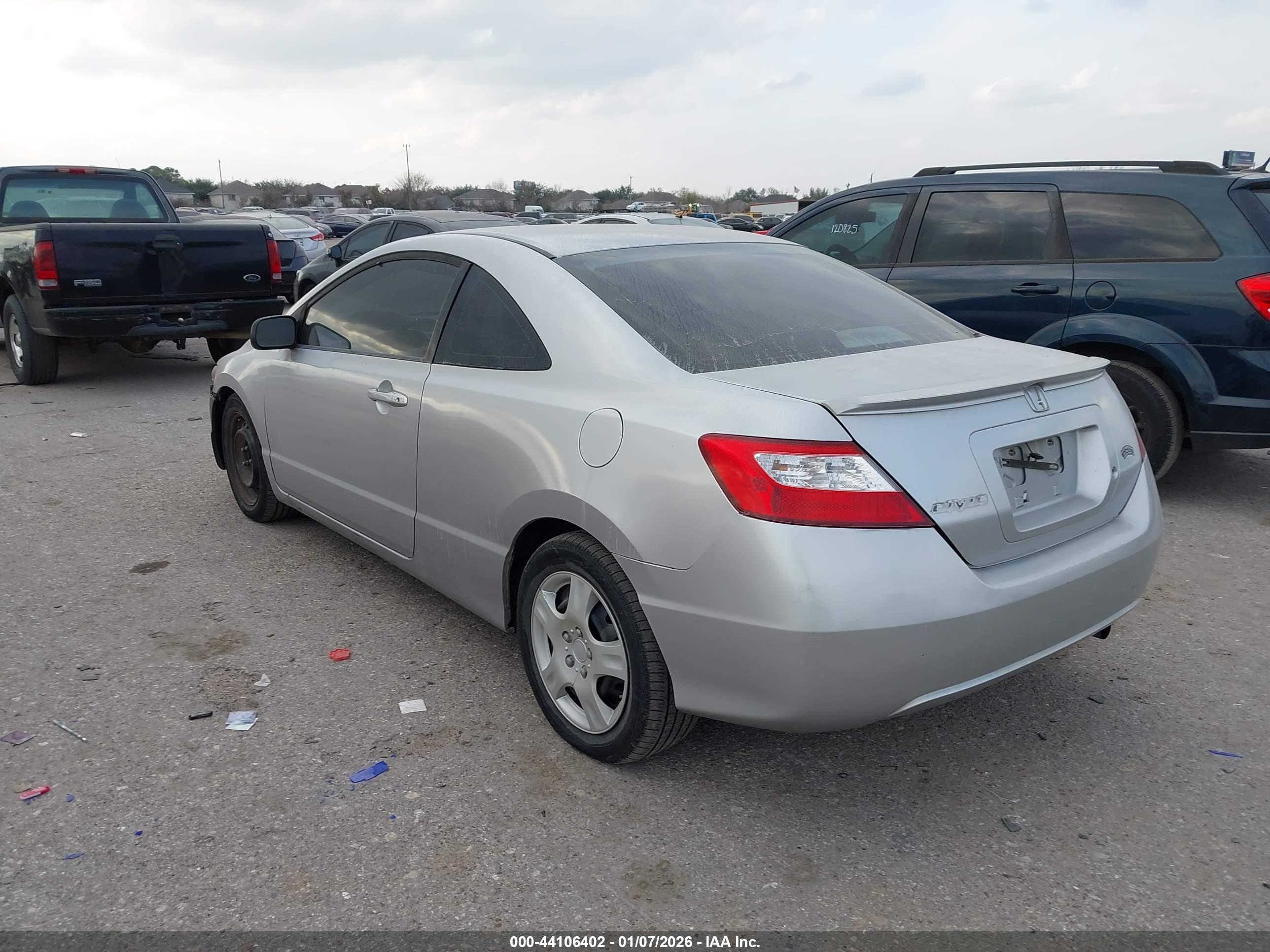 HONDA CIVIC image 3