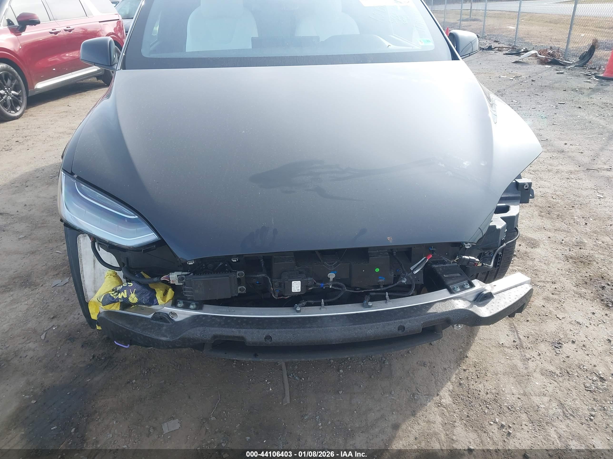 TESLA MODEL image 6