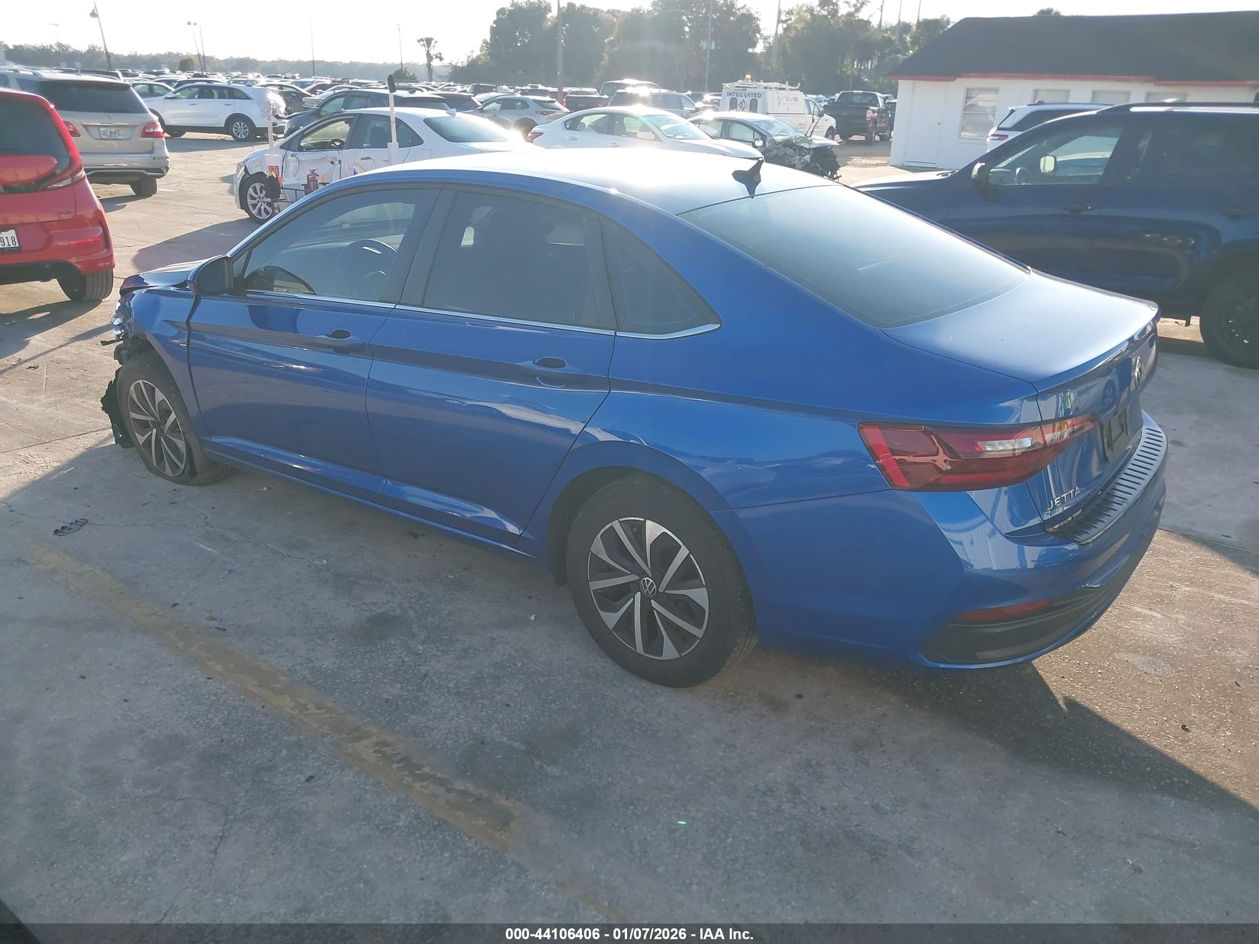 VOLKSWAGEN JETTA image 3