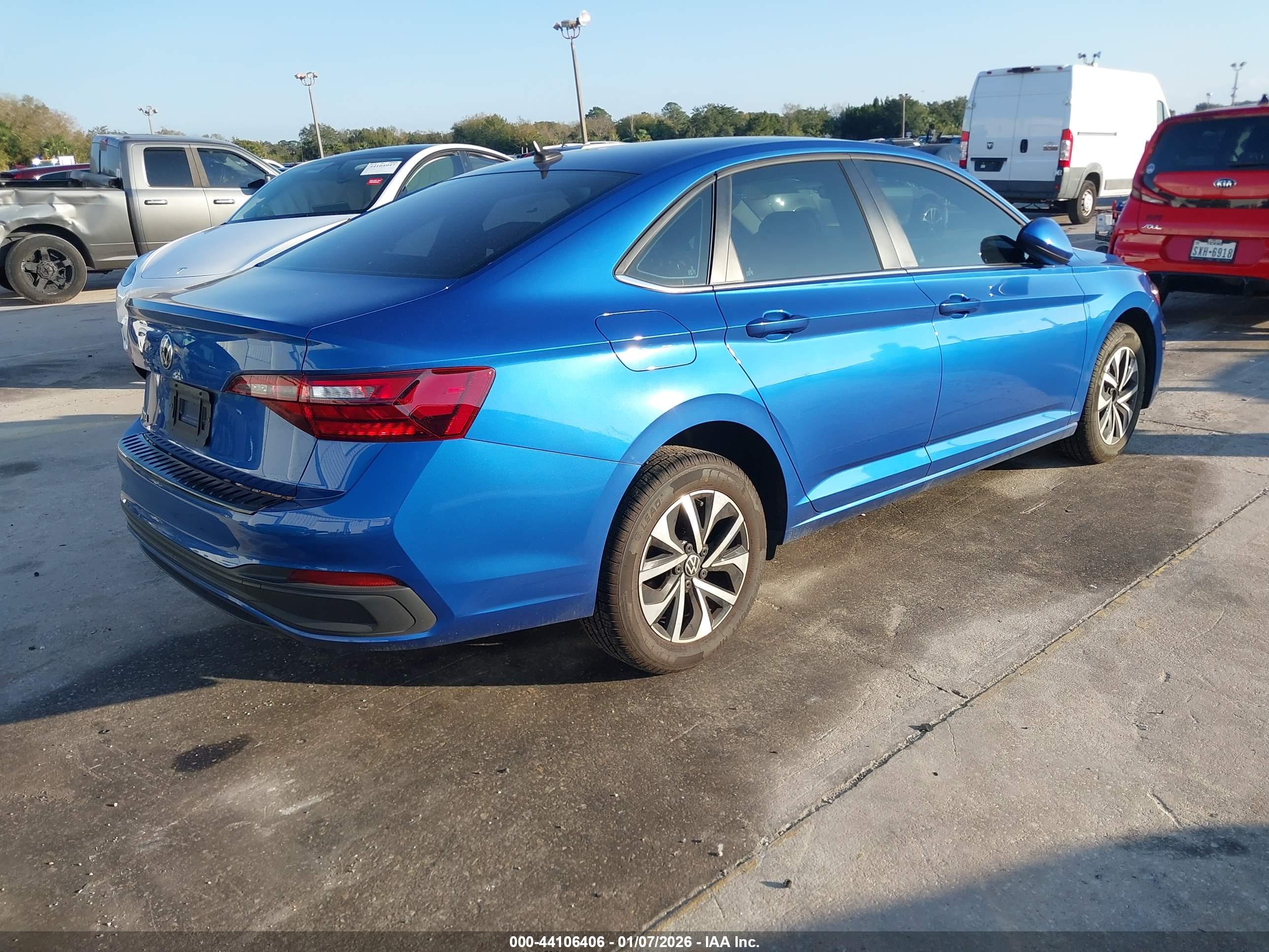 VOLKSWAGEN JETTA image 4