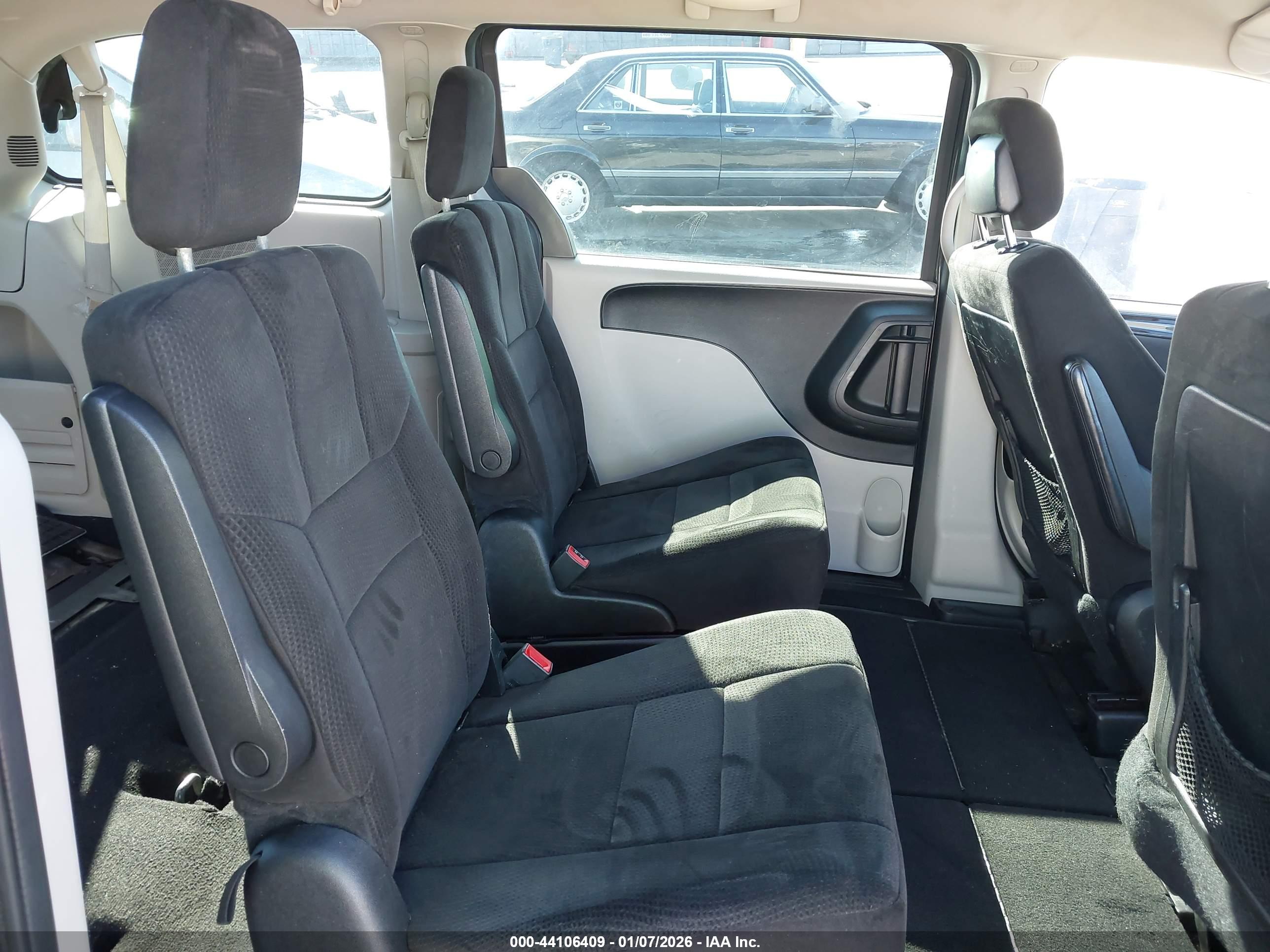 DODGE GRAND image 8