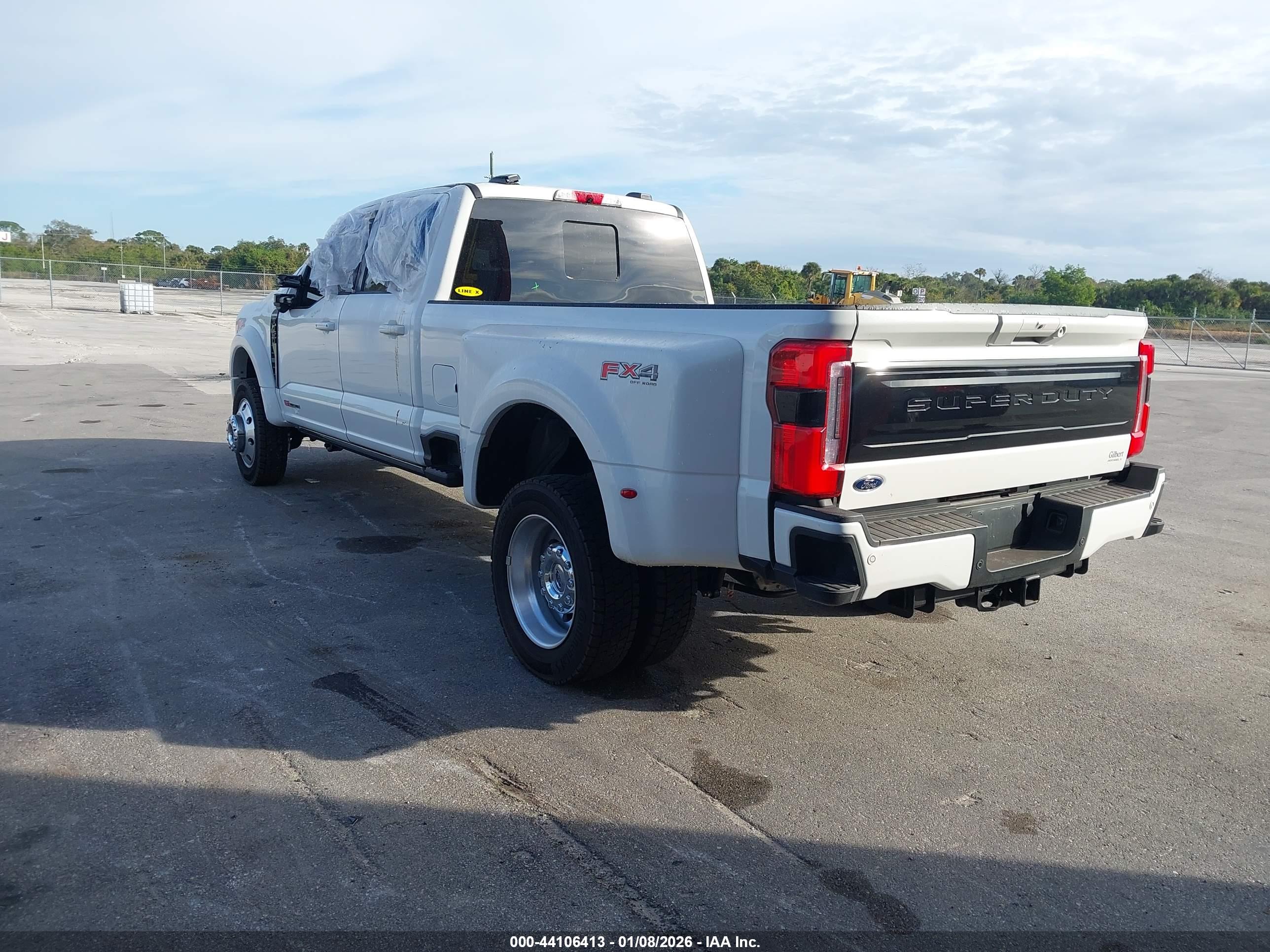 FORD F-450 image 3