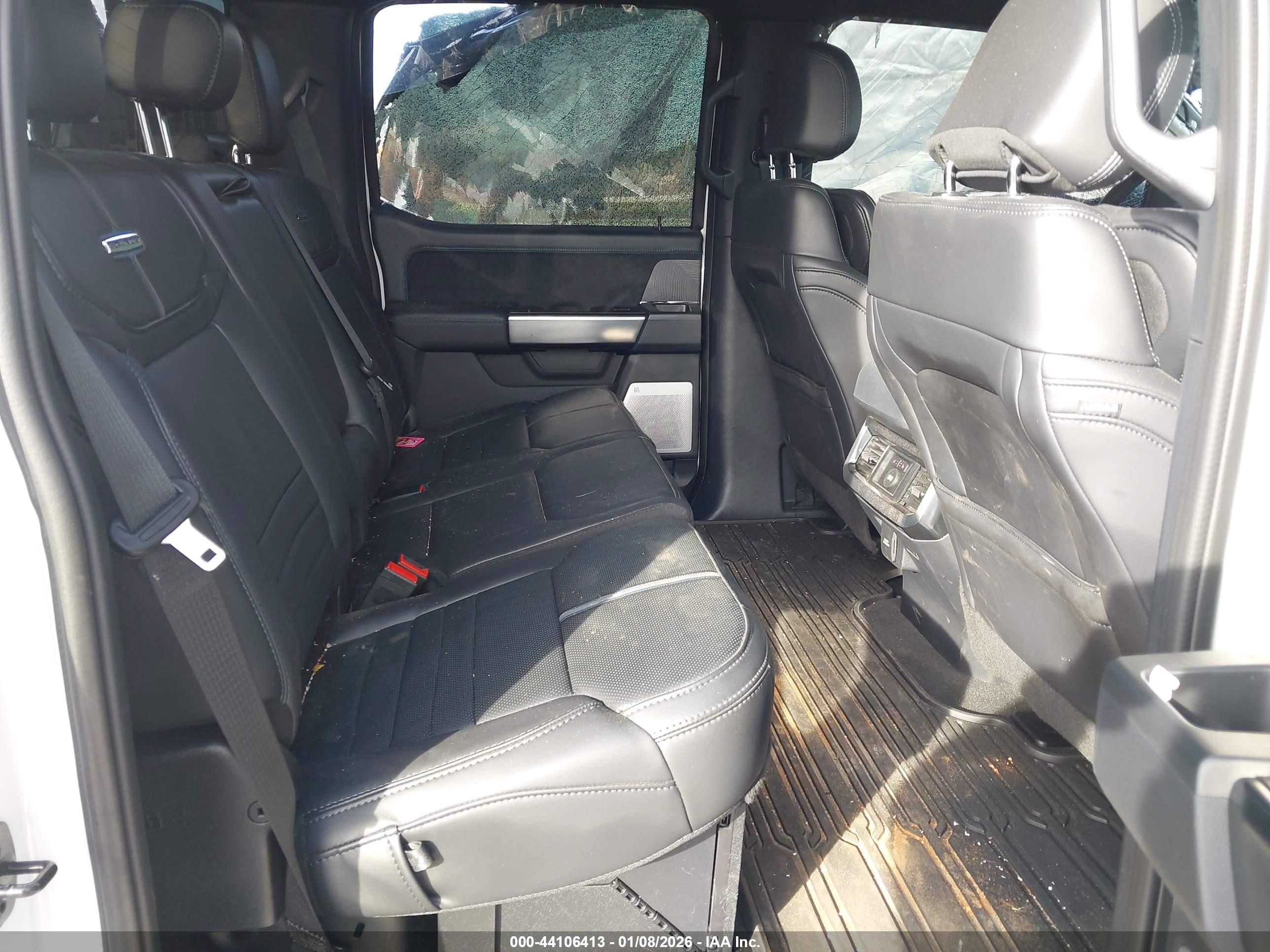 FORD F-450 image 8