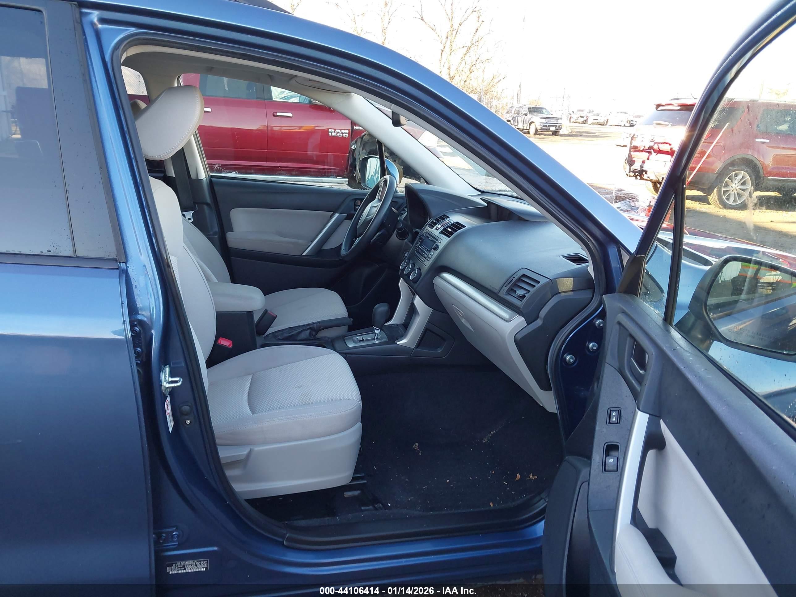 SUBARU FORESTER image 5
