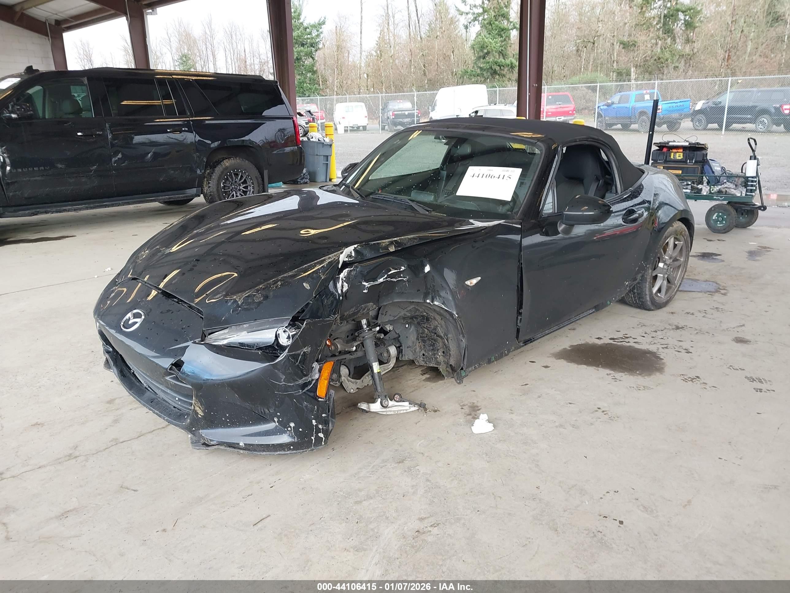 MAZDA MX-5 image 2