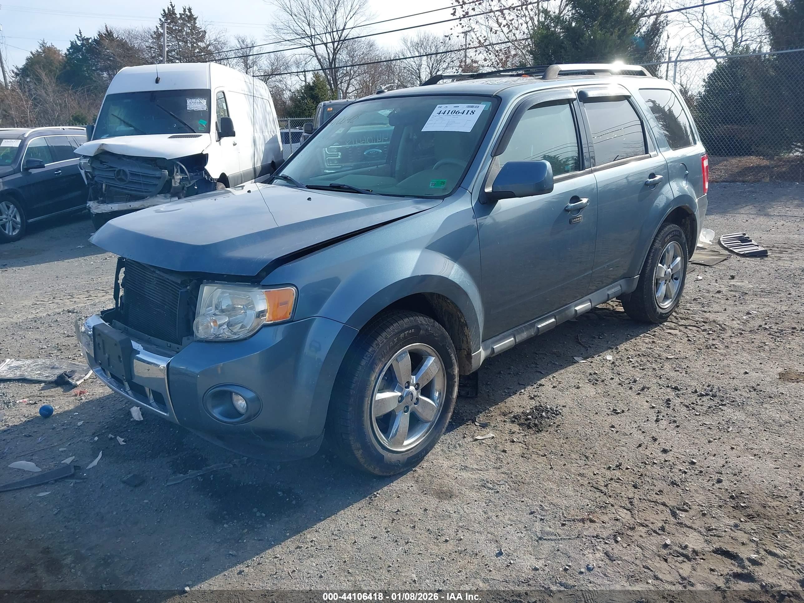 FORD ESCAPE image 2