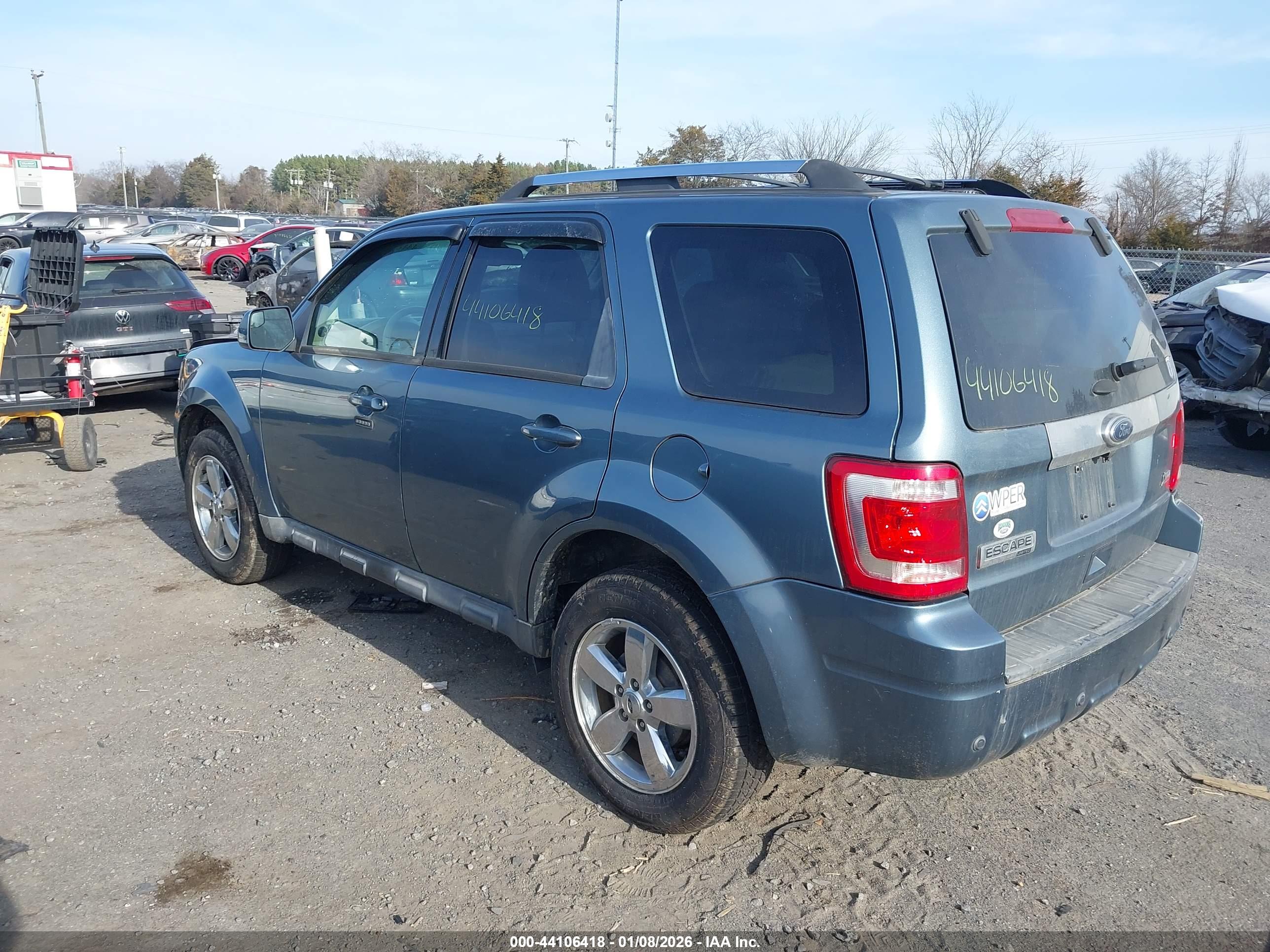 FORD ESCAPE image 3