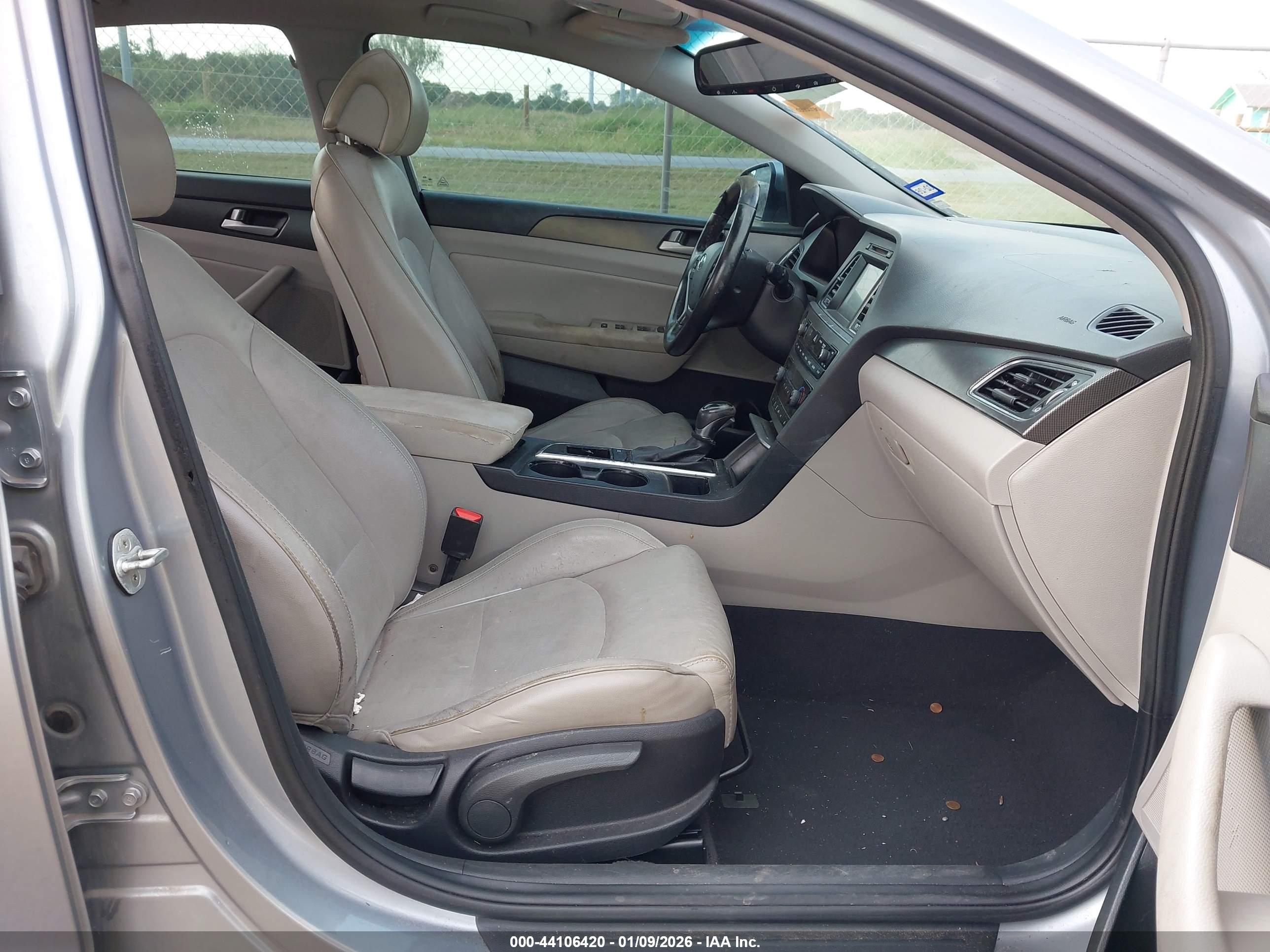 HYUNDAI SONATA image 5