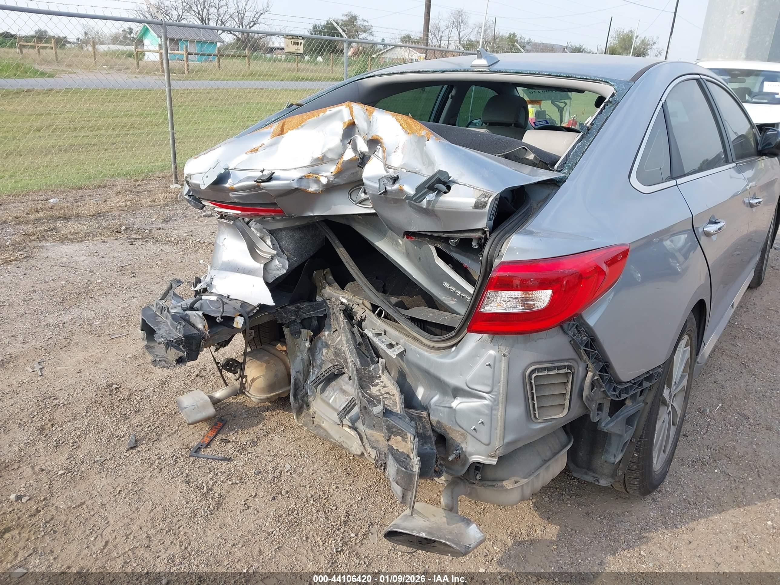 HYUNDAI SONATA image 6