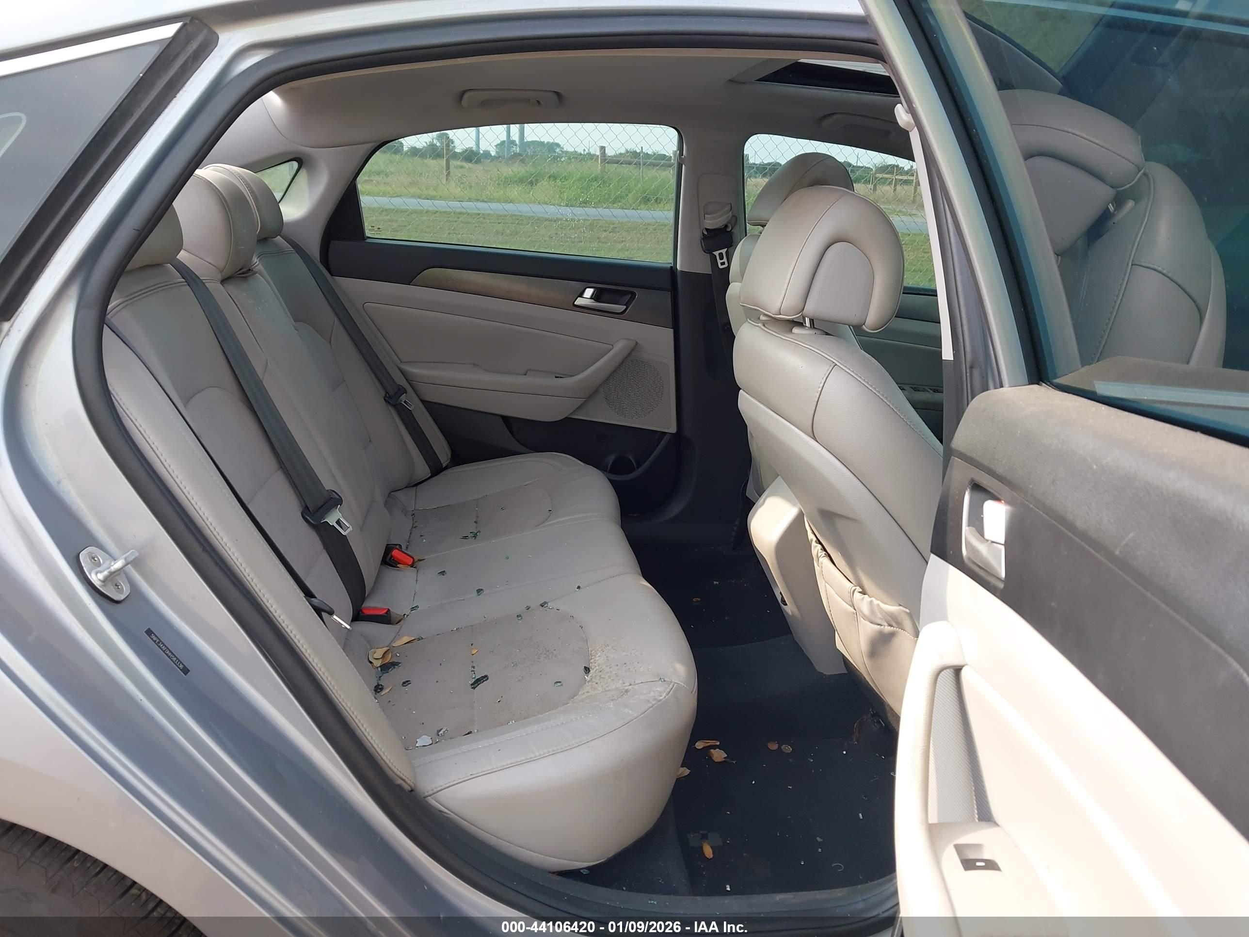 HYUNDAI SONATA image 8