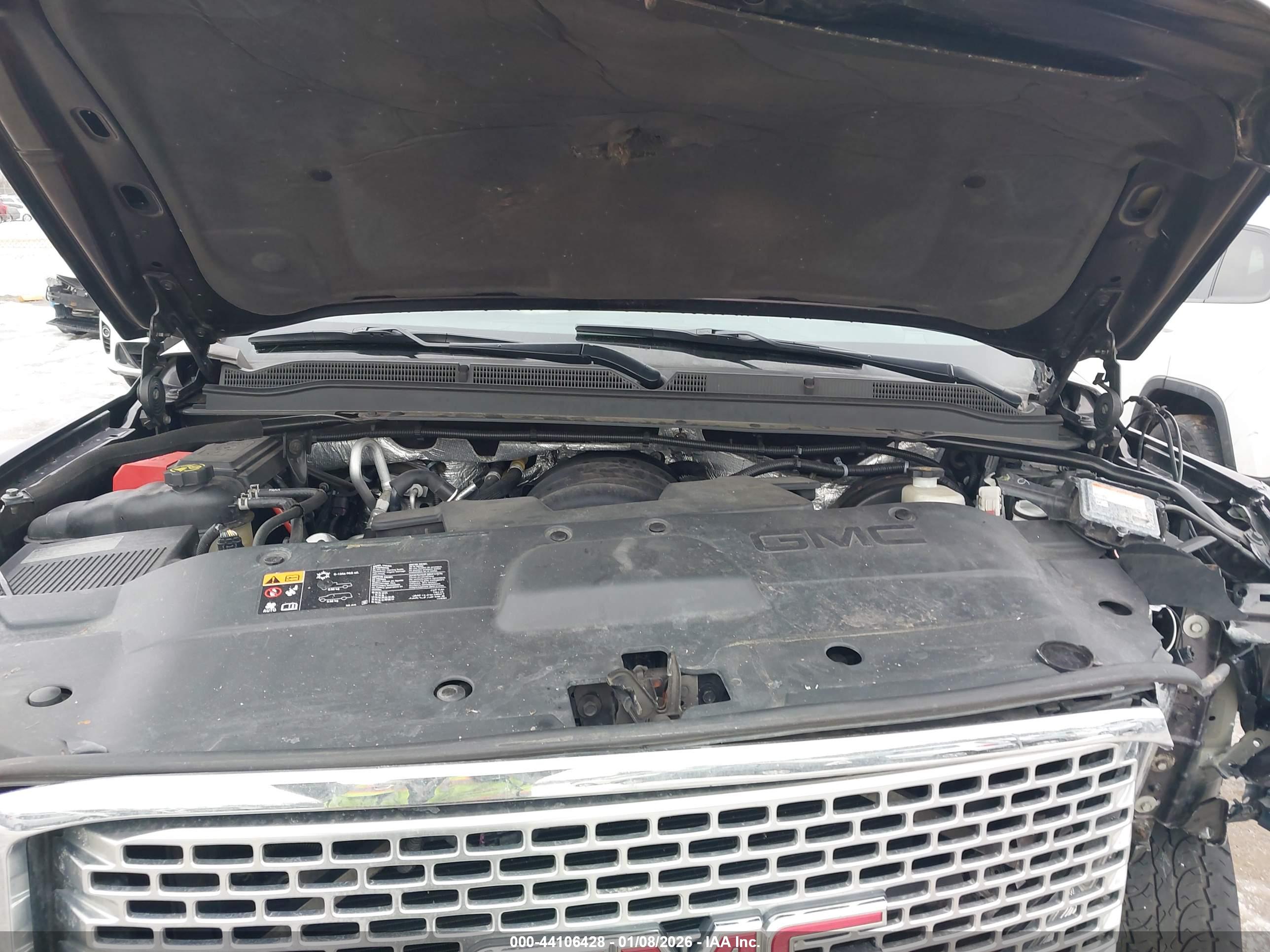 GMC YUKON image 10