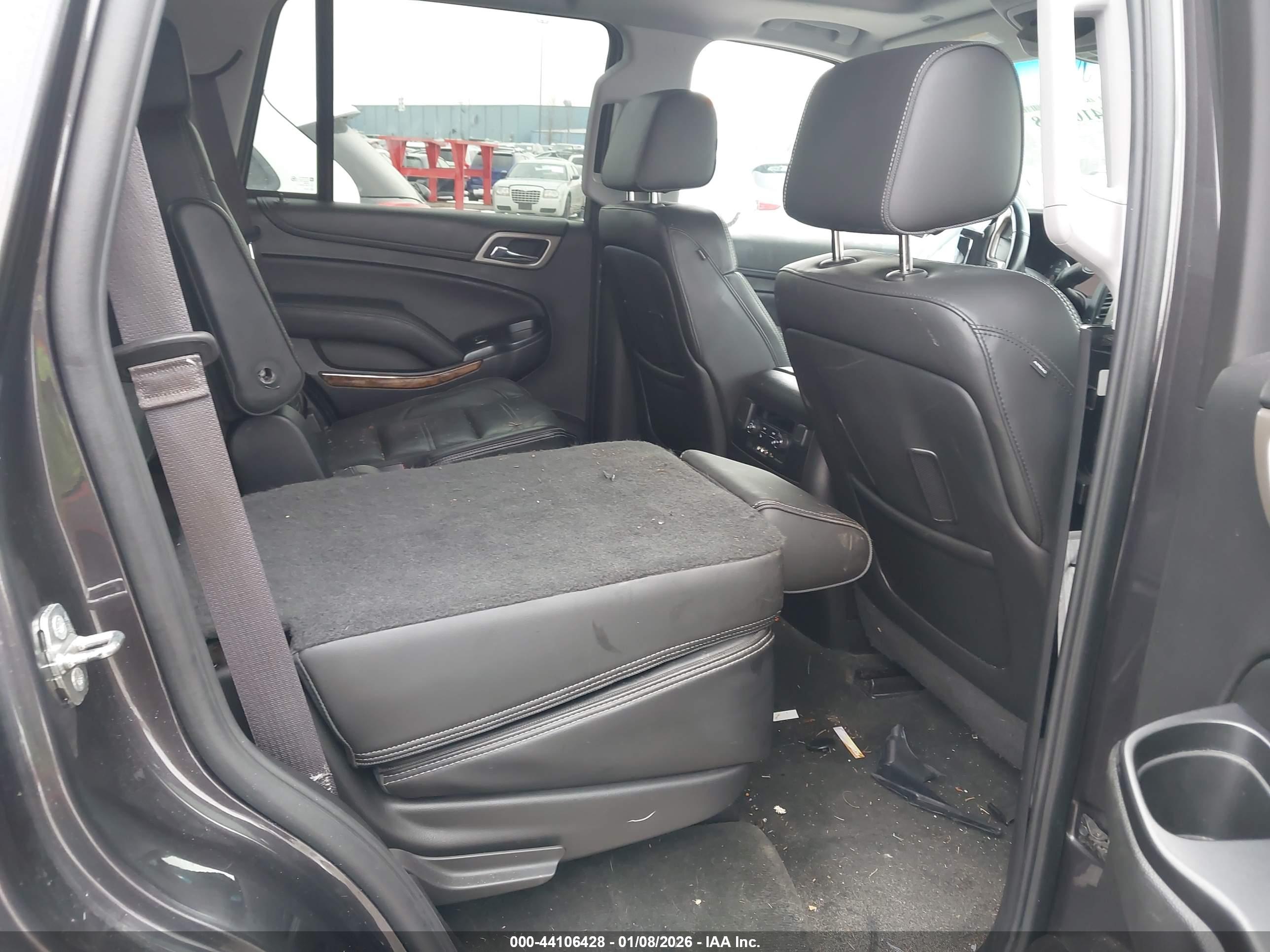 GMC YUKON image 8