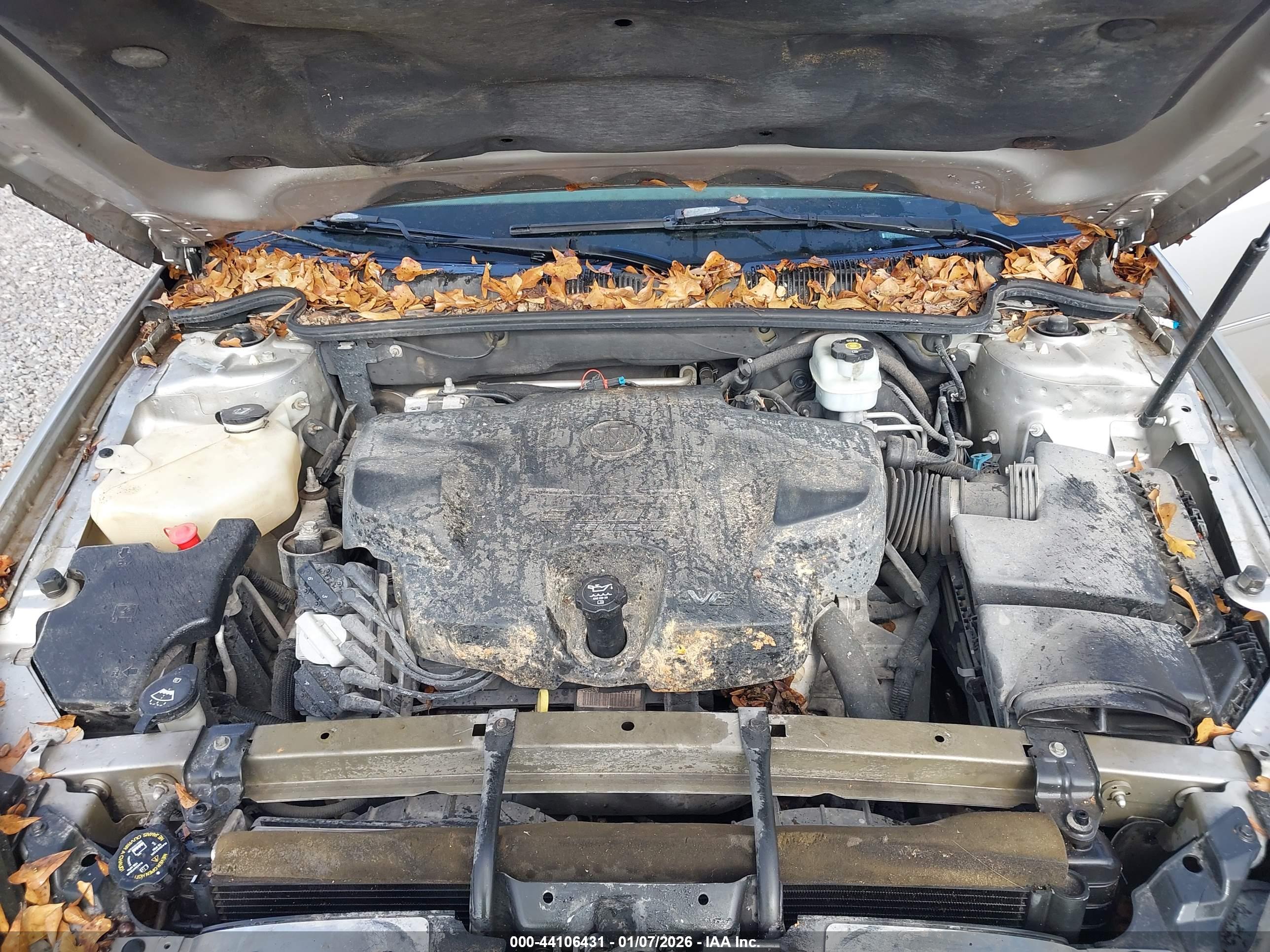 BUICK LUCERNE image 10
