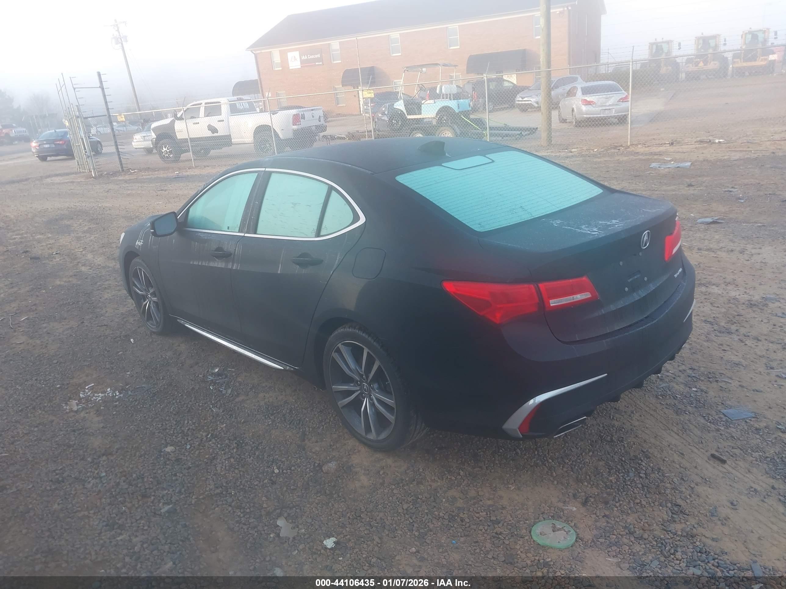 ACURA TLX image 3