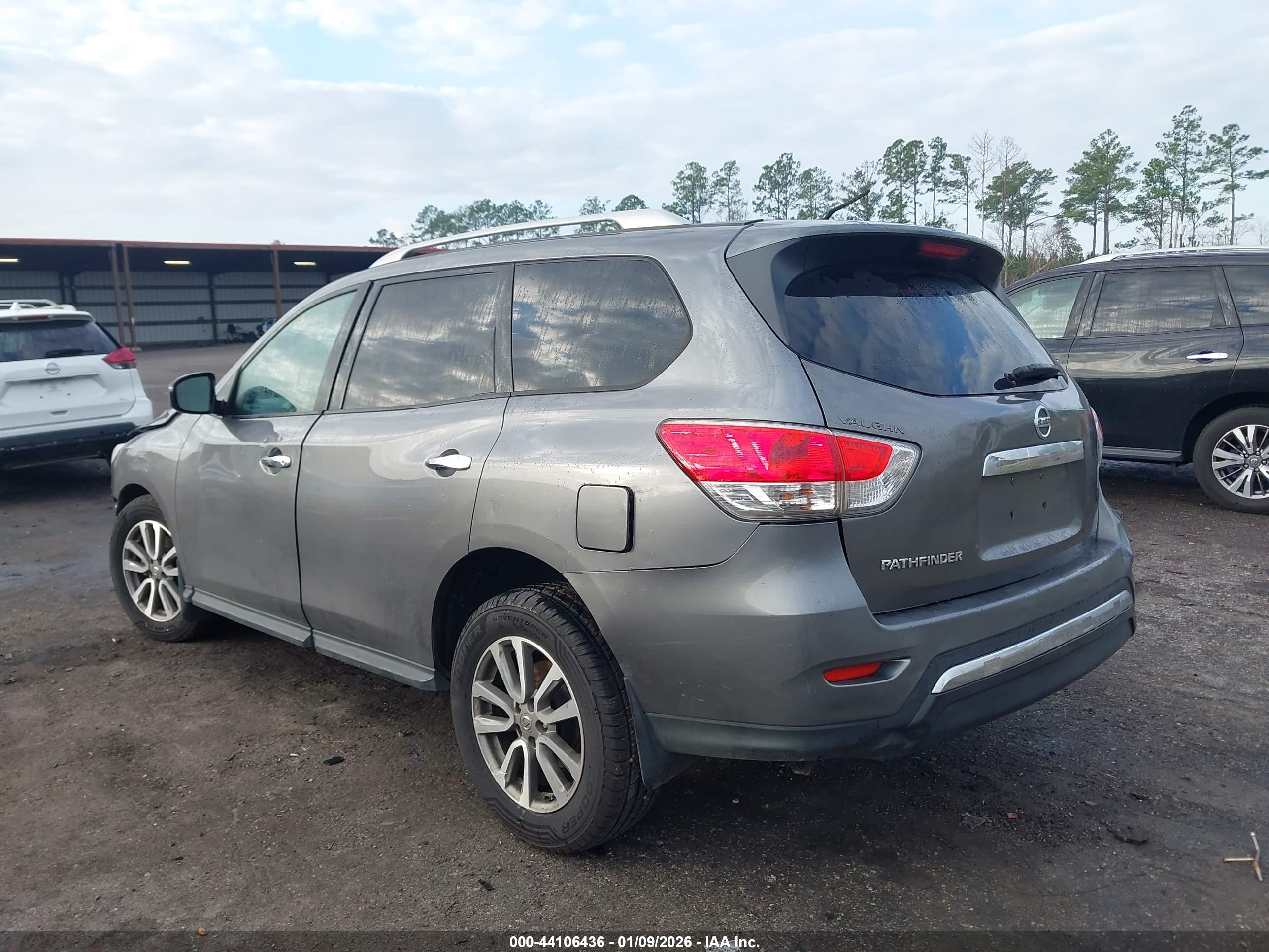 NISSAN PATHFINDER image 3