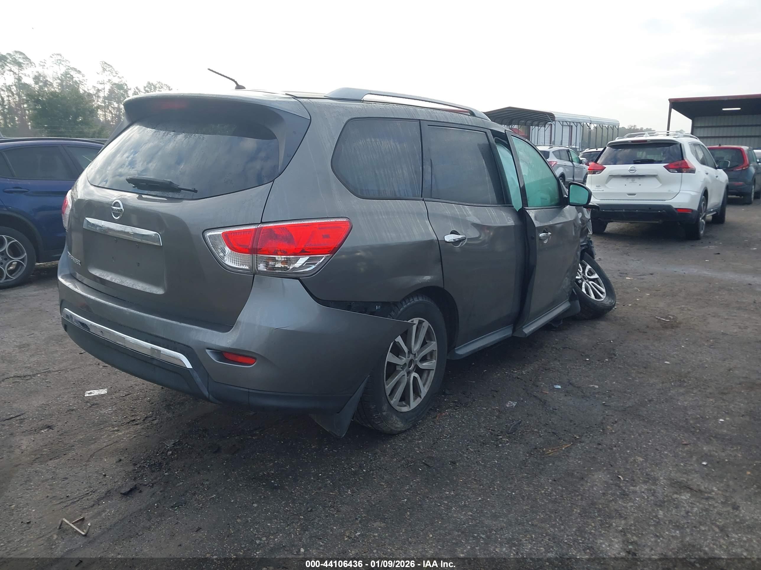NISSAN PATHFINDER image 4