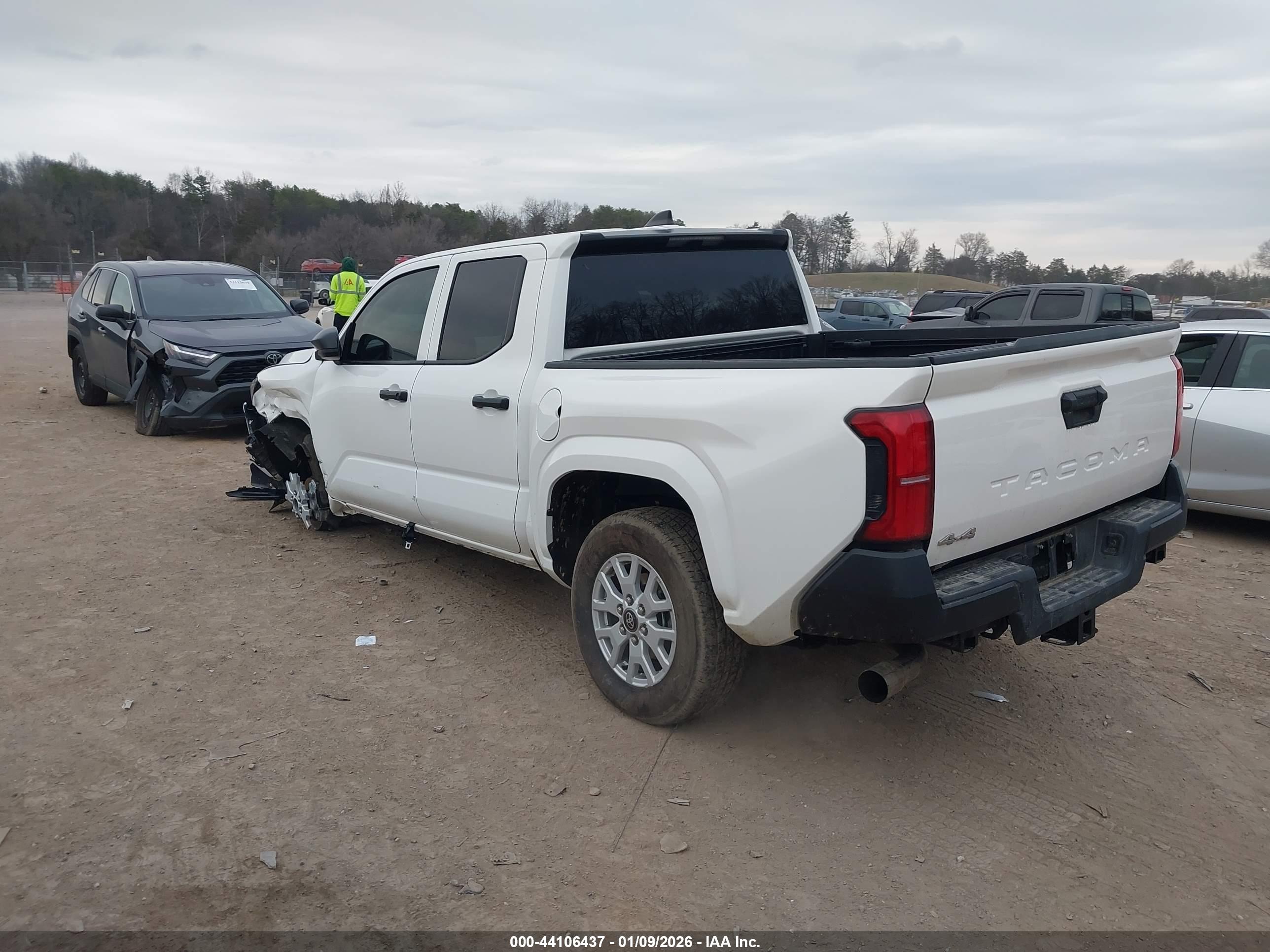 TOYOTA TACOMA image 3
