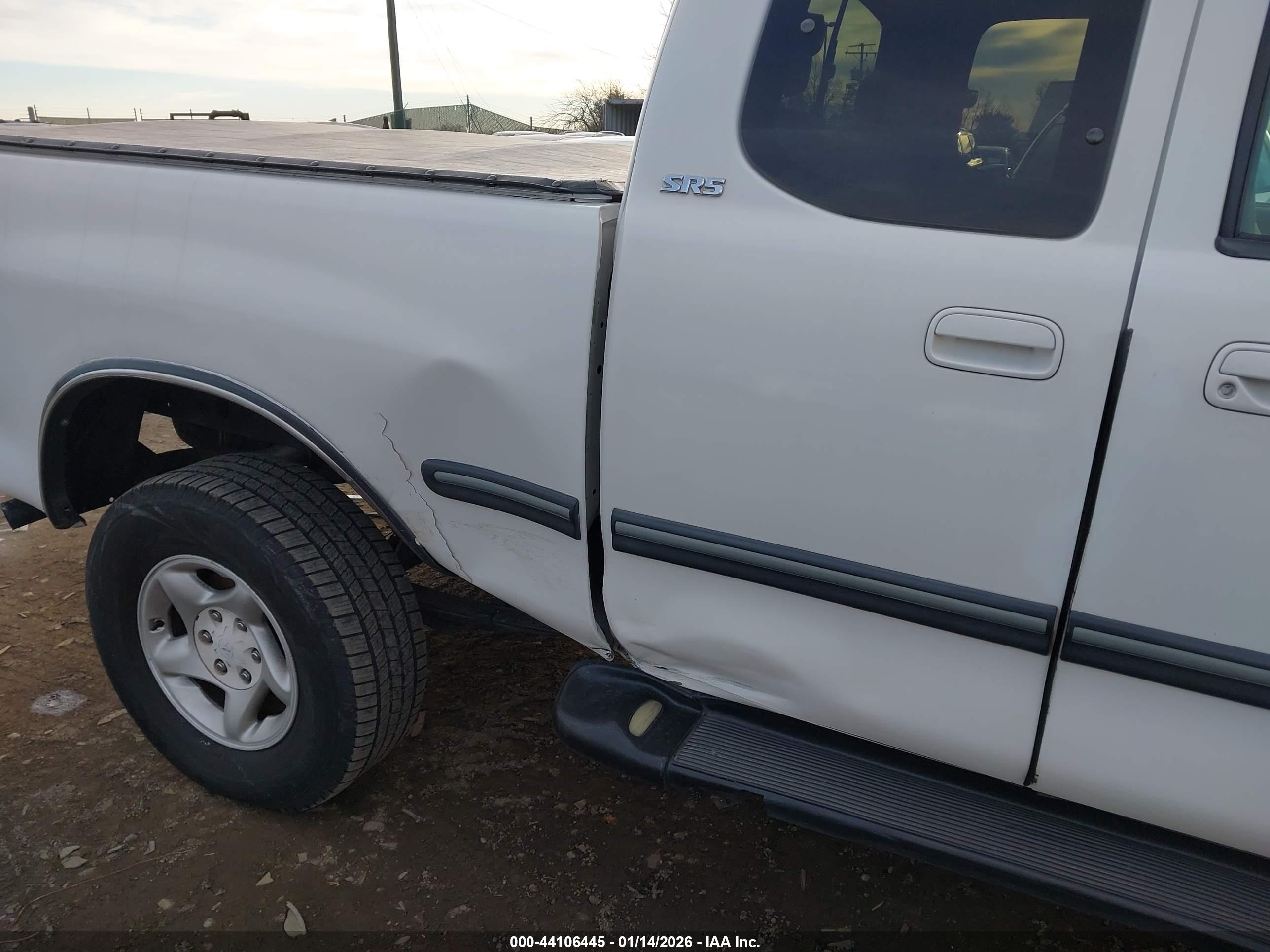 TOYOTA TUNDRA image 6
