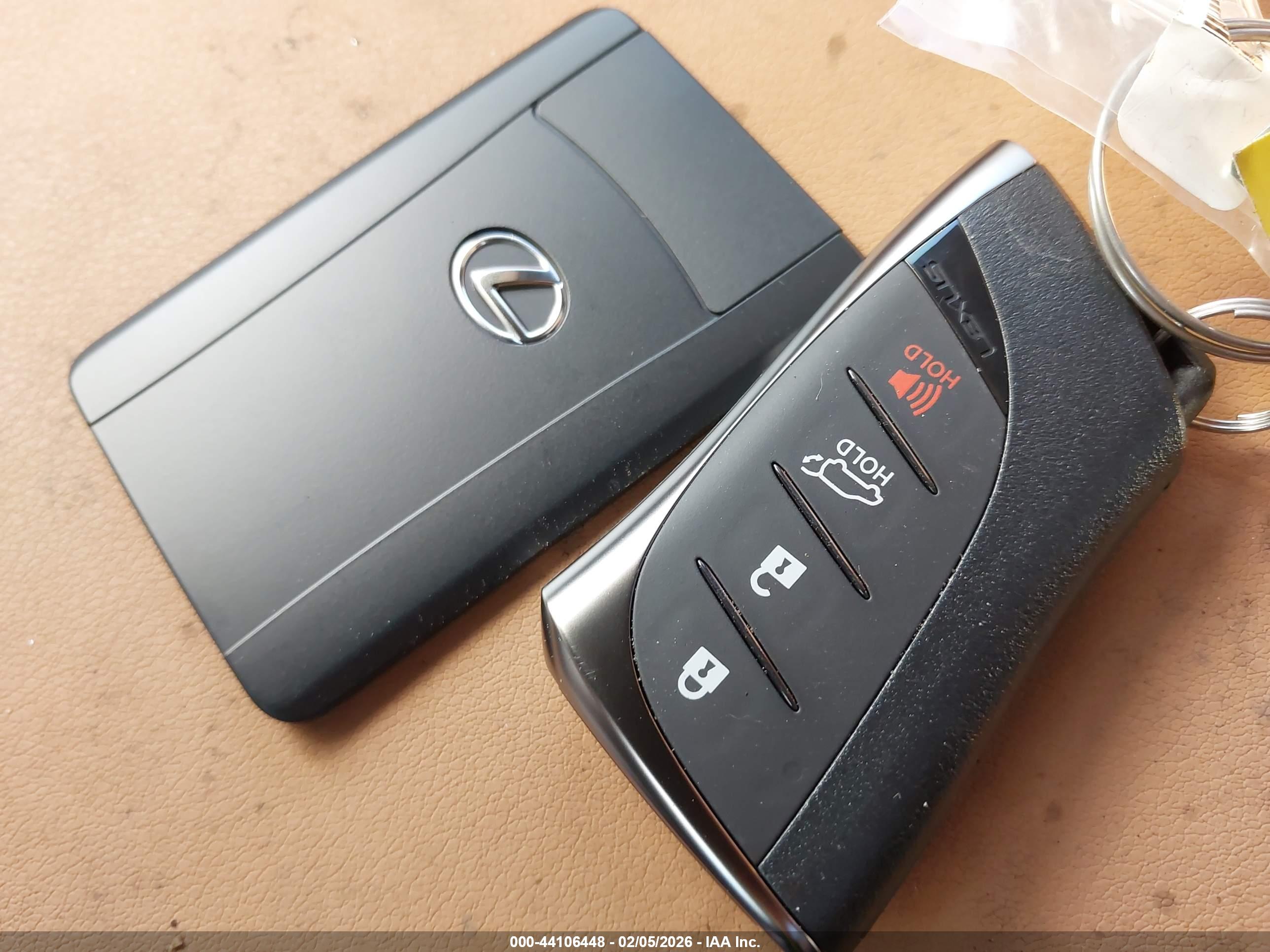 LEXUS RX image 11