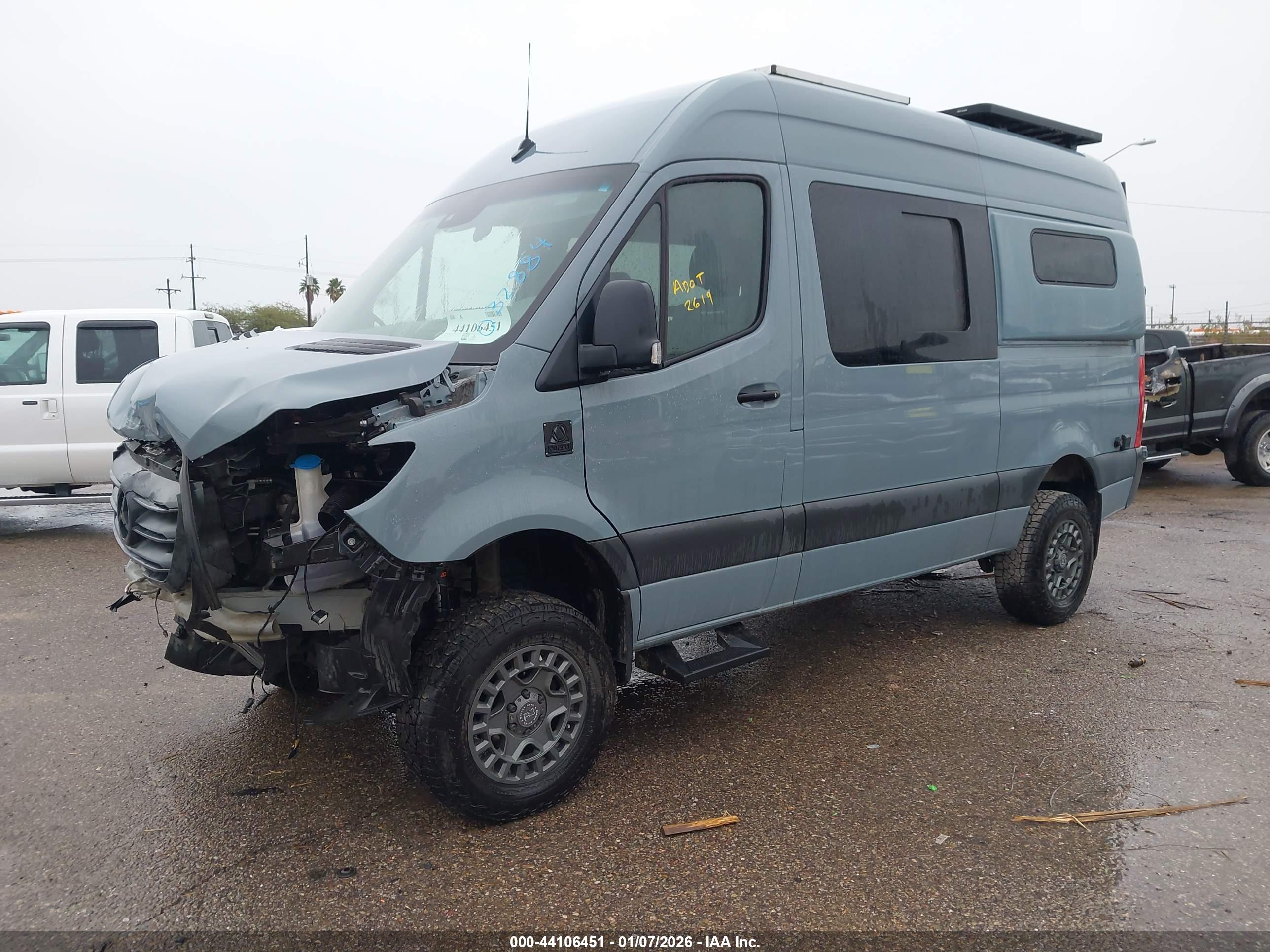MERCEDES-BENZ SPRINTER image 2