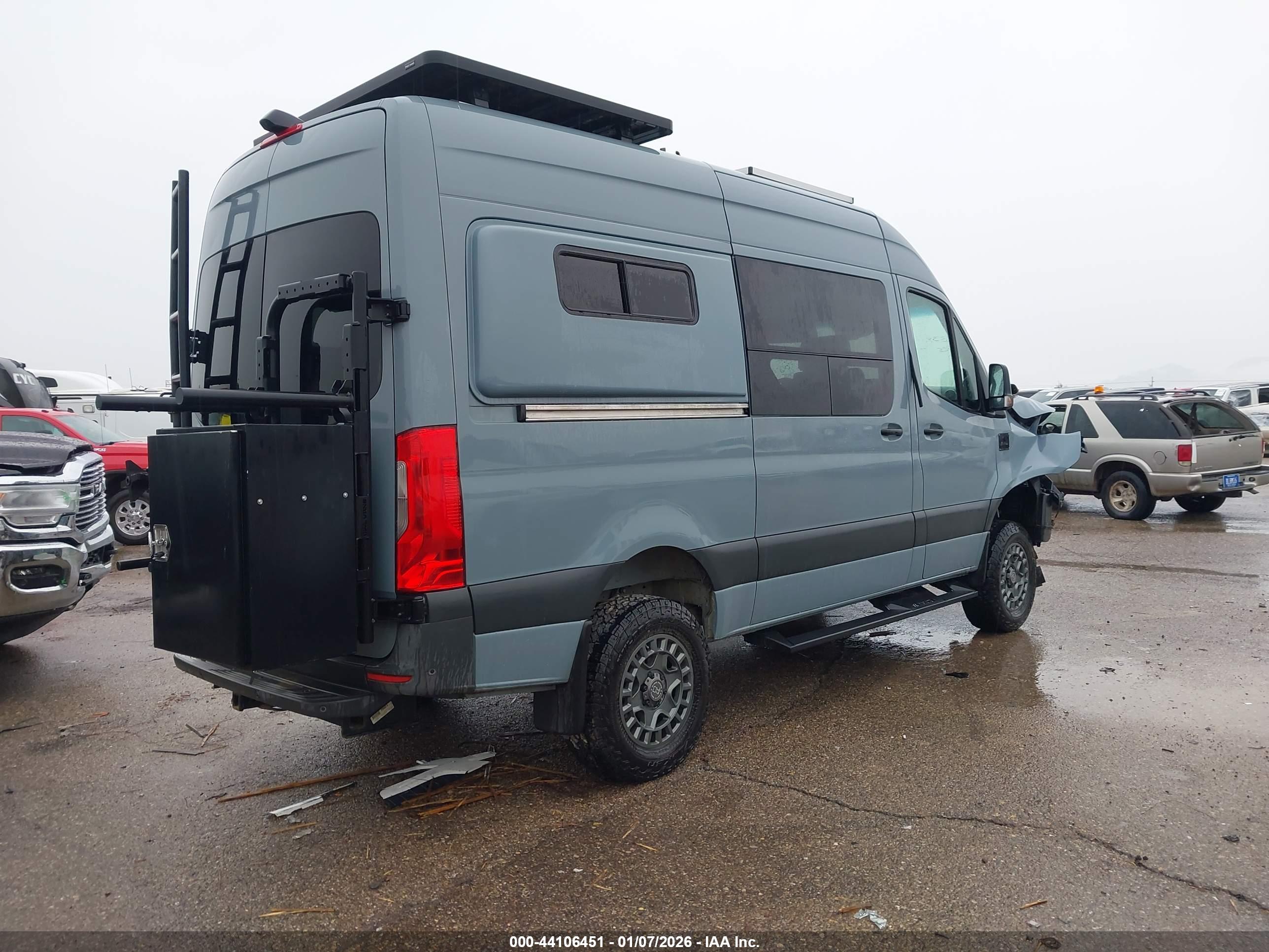 MERCEDES-BENZ SPRINTER image 4