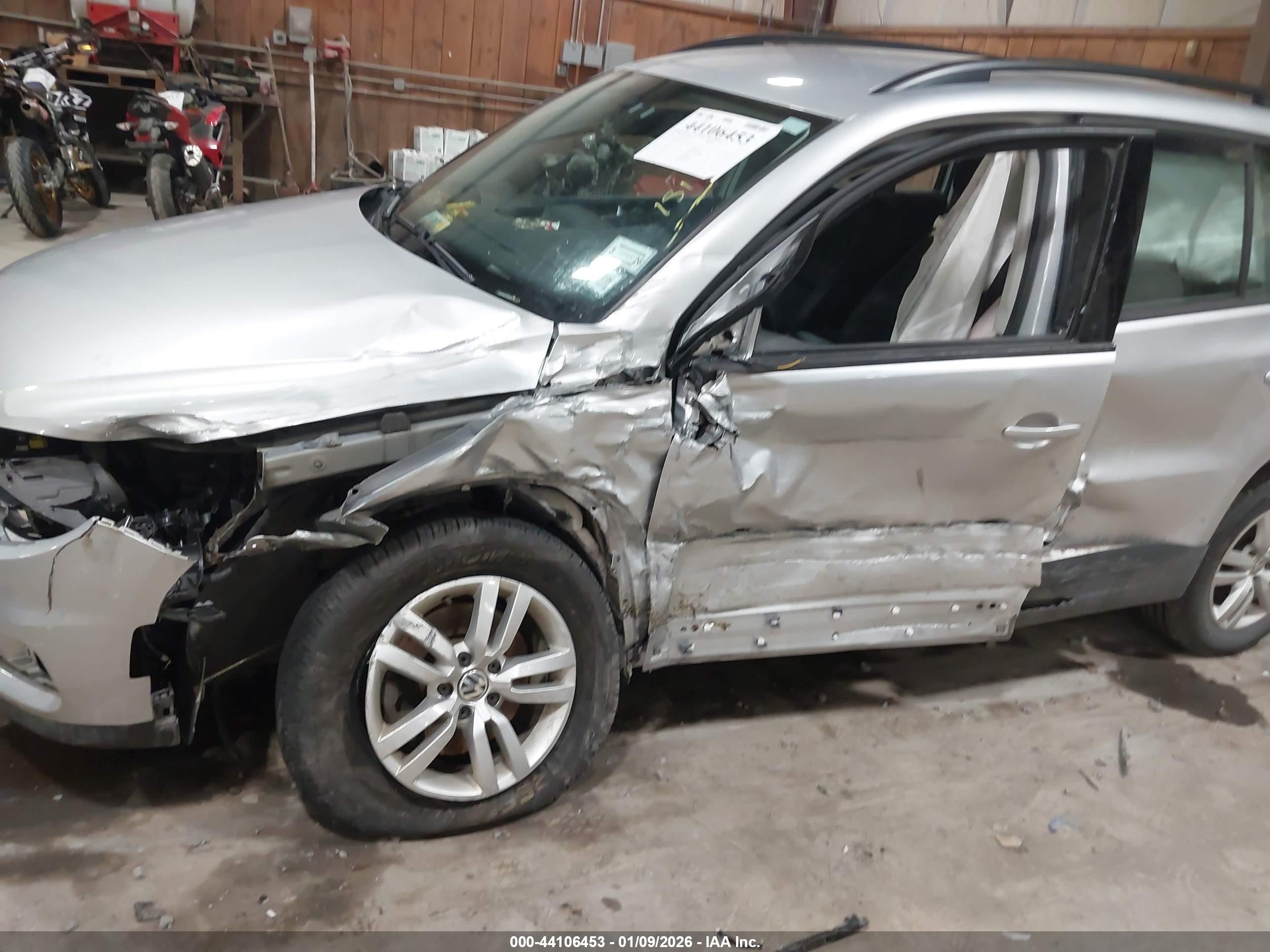 VOLKSWAGEN TIGUAN image 6