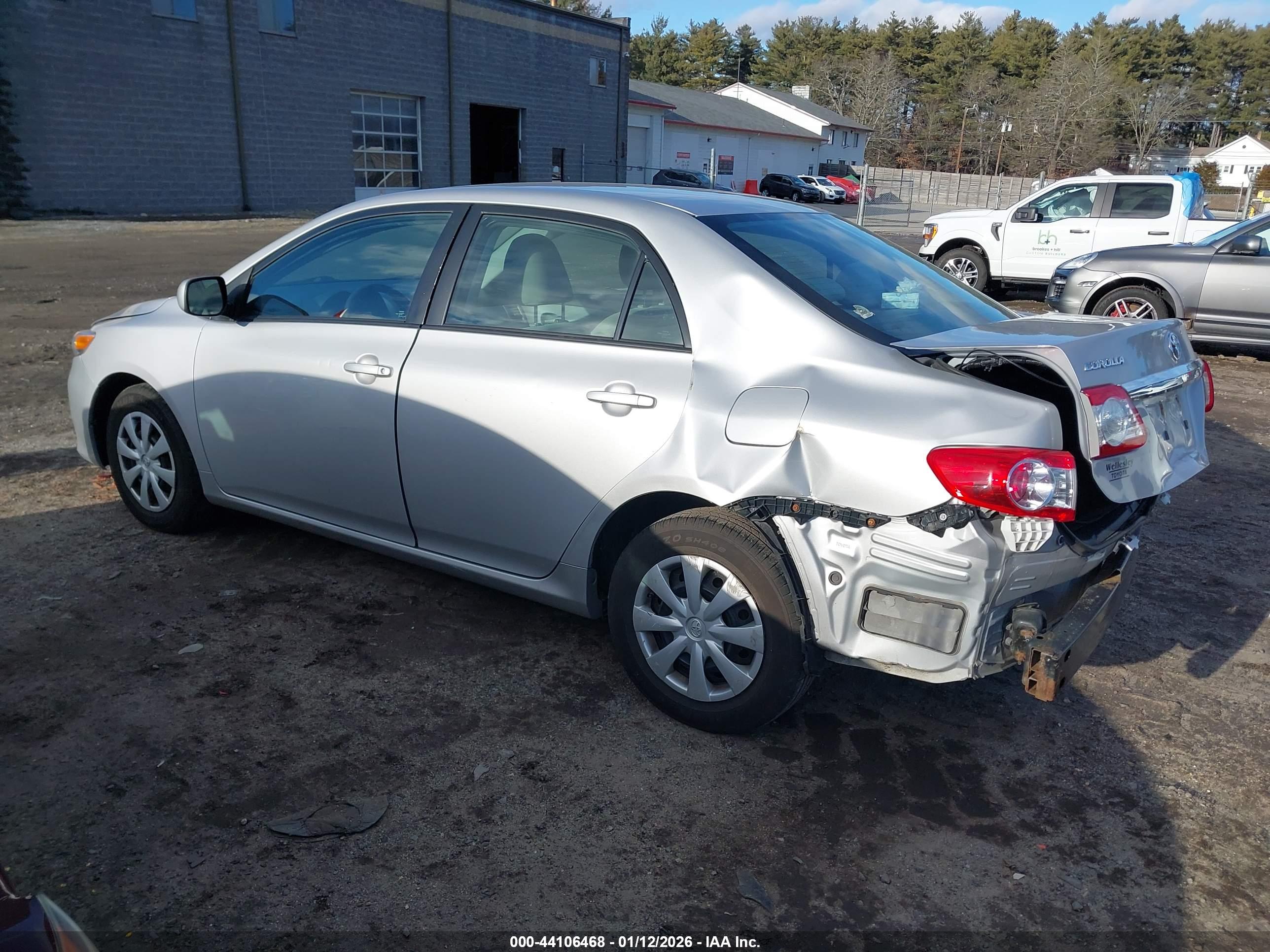 TOYOTA COROLLA image 3
