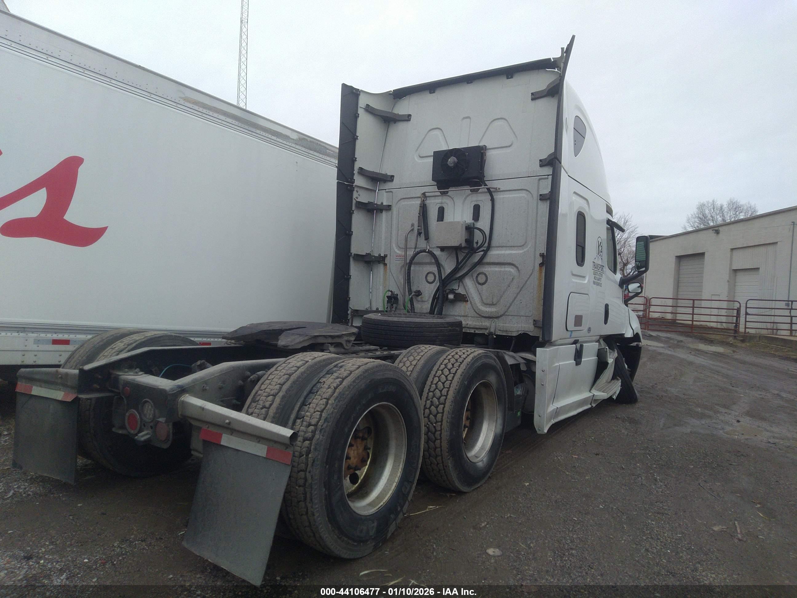 FREIGHTLINER NEW image 4